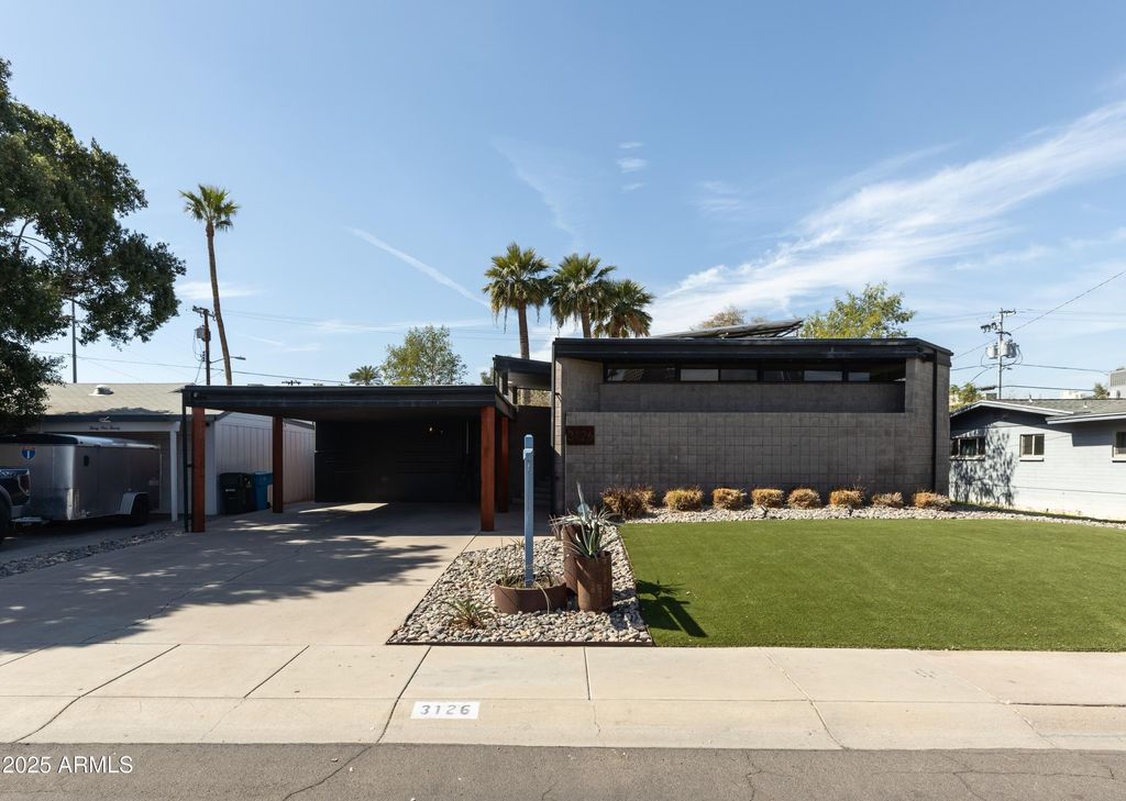 Photo of 3126 N 6th Avenue, Phoenix, AZ 85013 (MLS # 6975865)