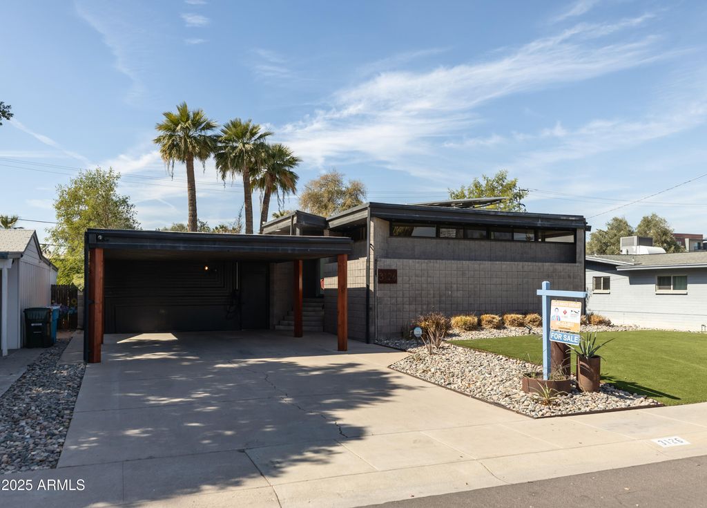 Photo of 3126 N 6th Avenue, Phoenix, AZ 85013 (MLS # 6975865)