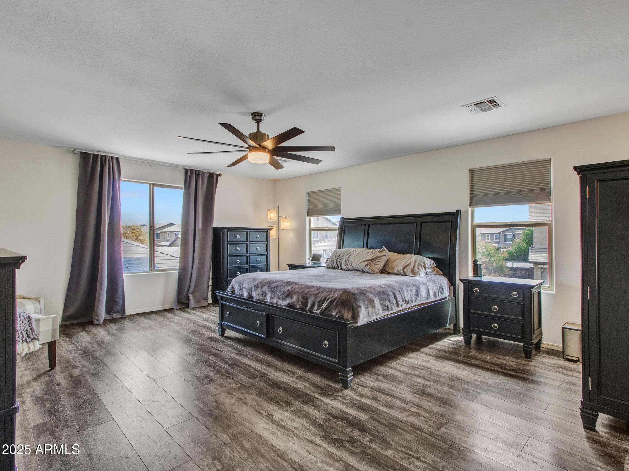 Avondale, Arizona 85323, United States, 5 Bedrooms Bedrooms, ,3 BathroomsBathrooms,Residential,Active,116011