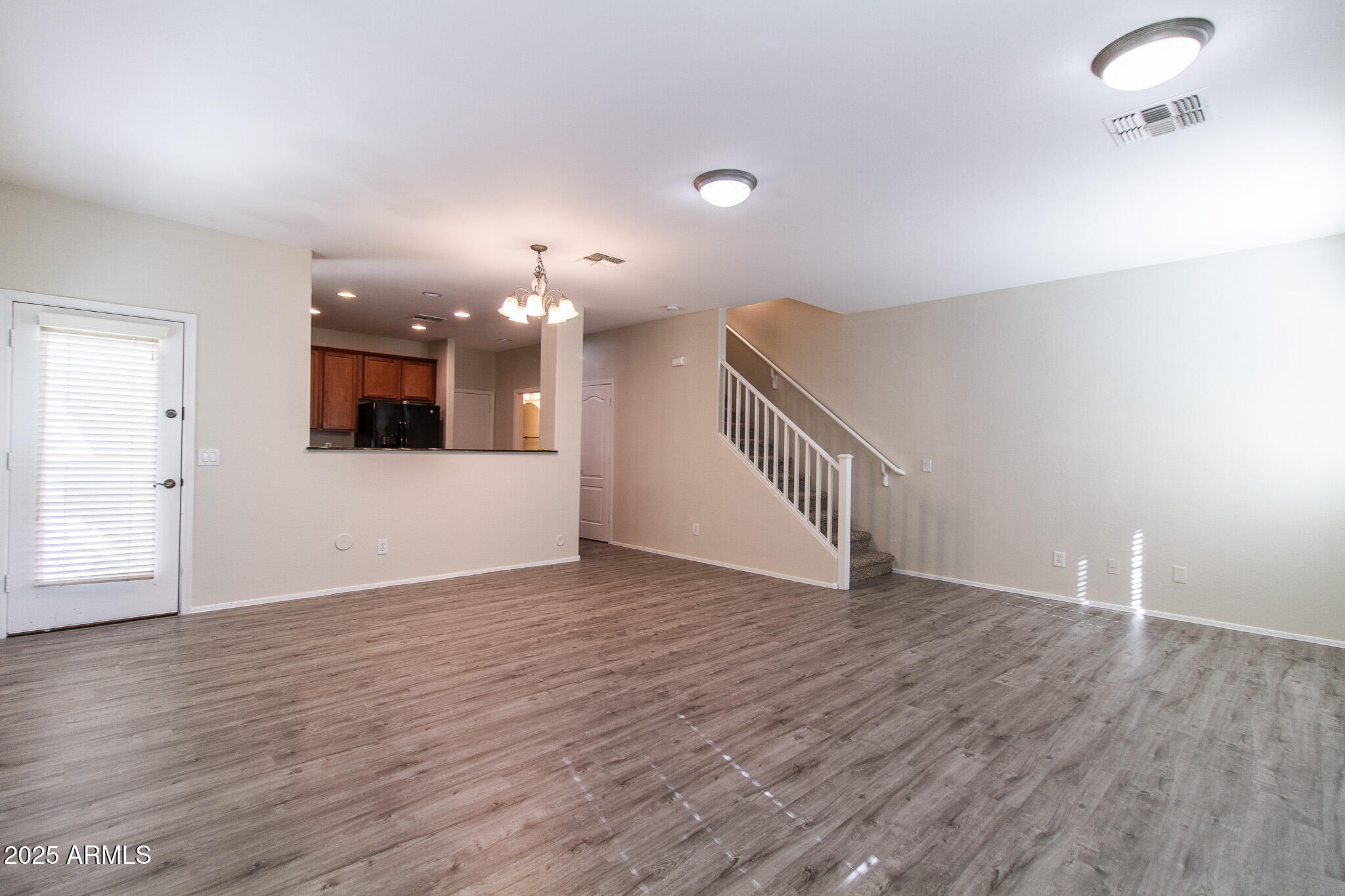 1751 S CHATSWORTH --