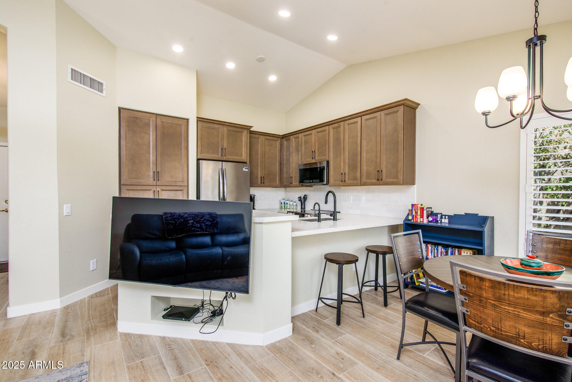 6831 S CORAL GABLE Drive