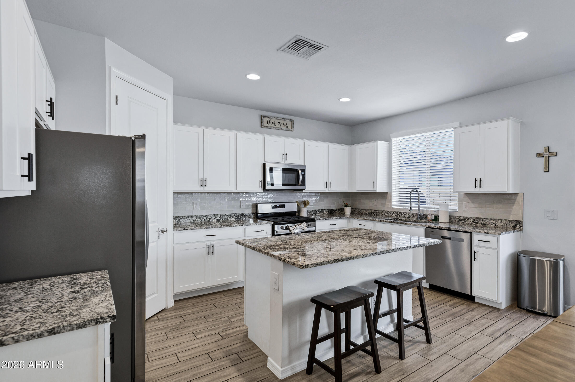 9432 E SPIRAL Avenue