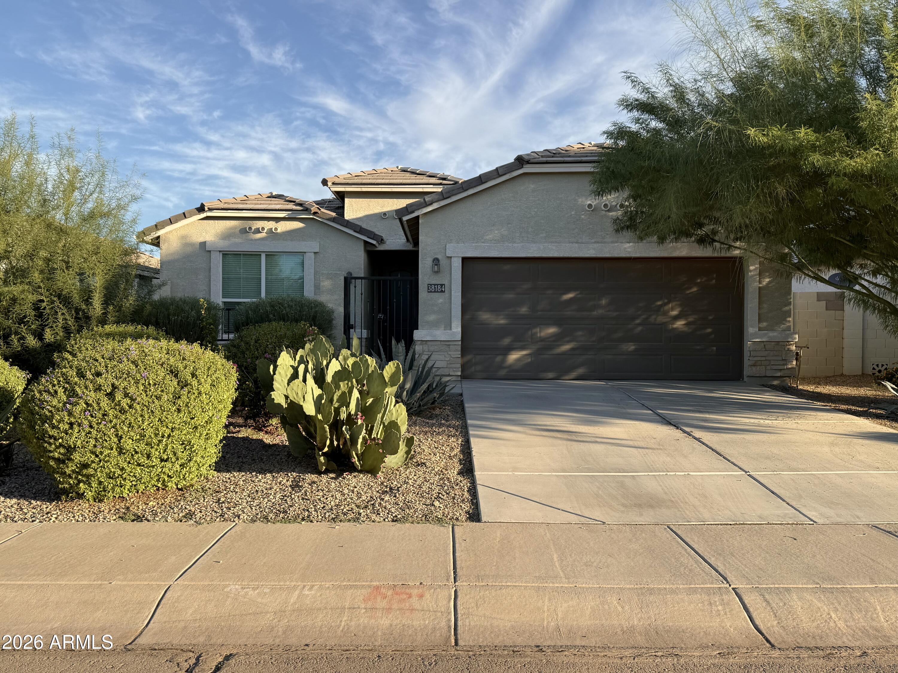 38184 W SANTA MONICA Avenue