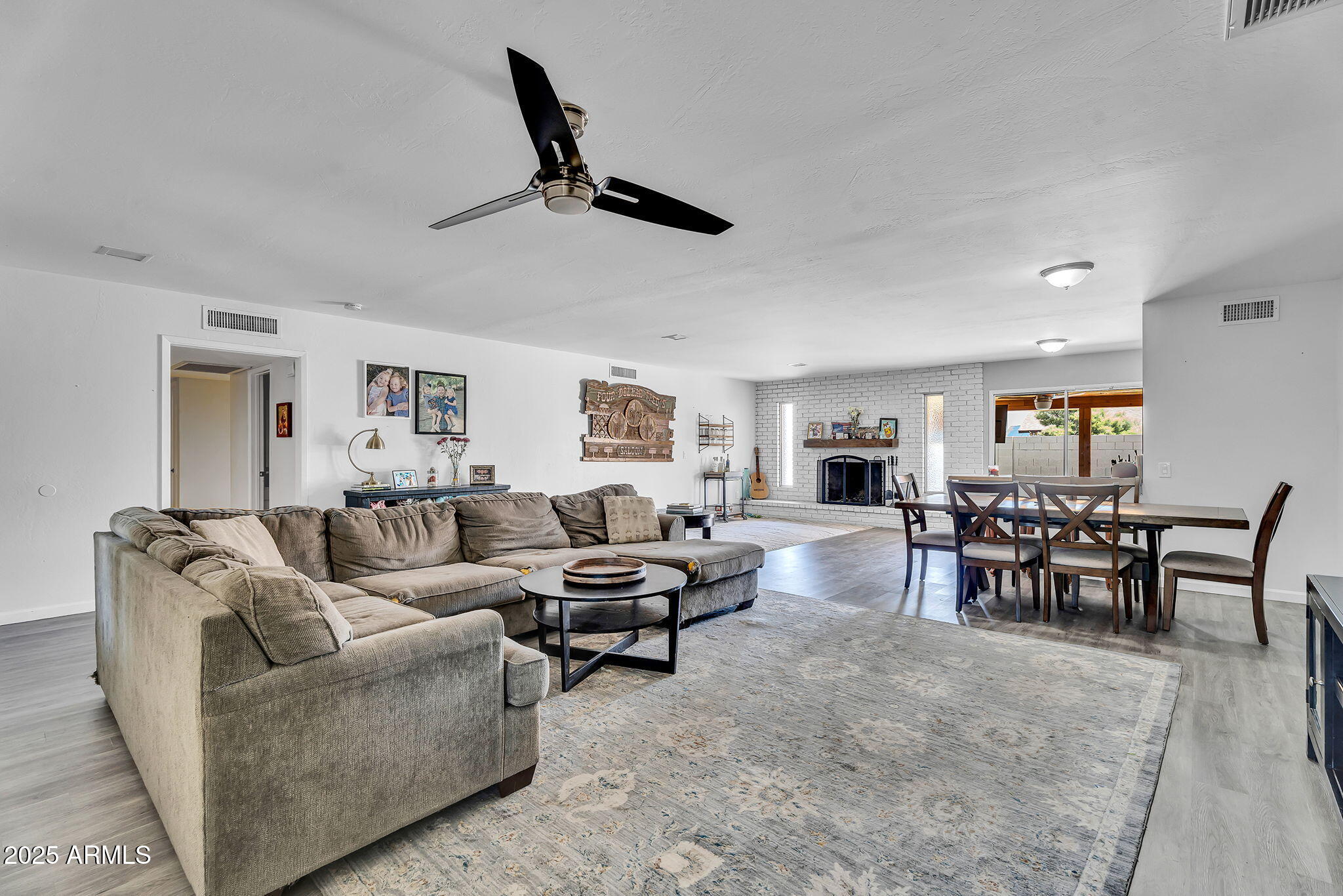 2025 E MAGDALENA Drive