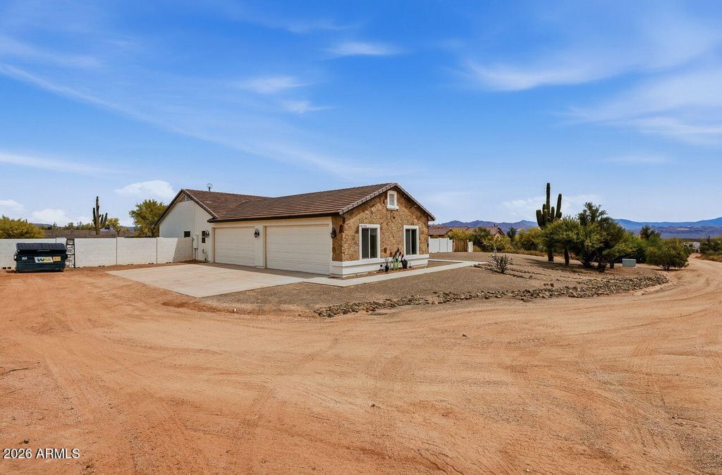 Photo of 15724 E Cavedale Drive, Scottsdale, AZ 85262 (MLS # 7015884)