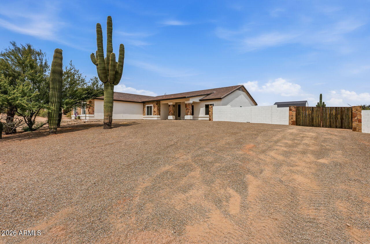 15724 E Cavedale Drive