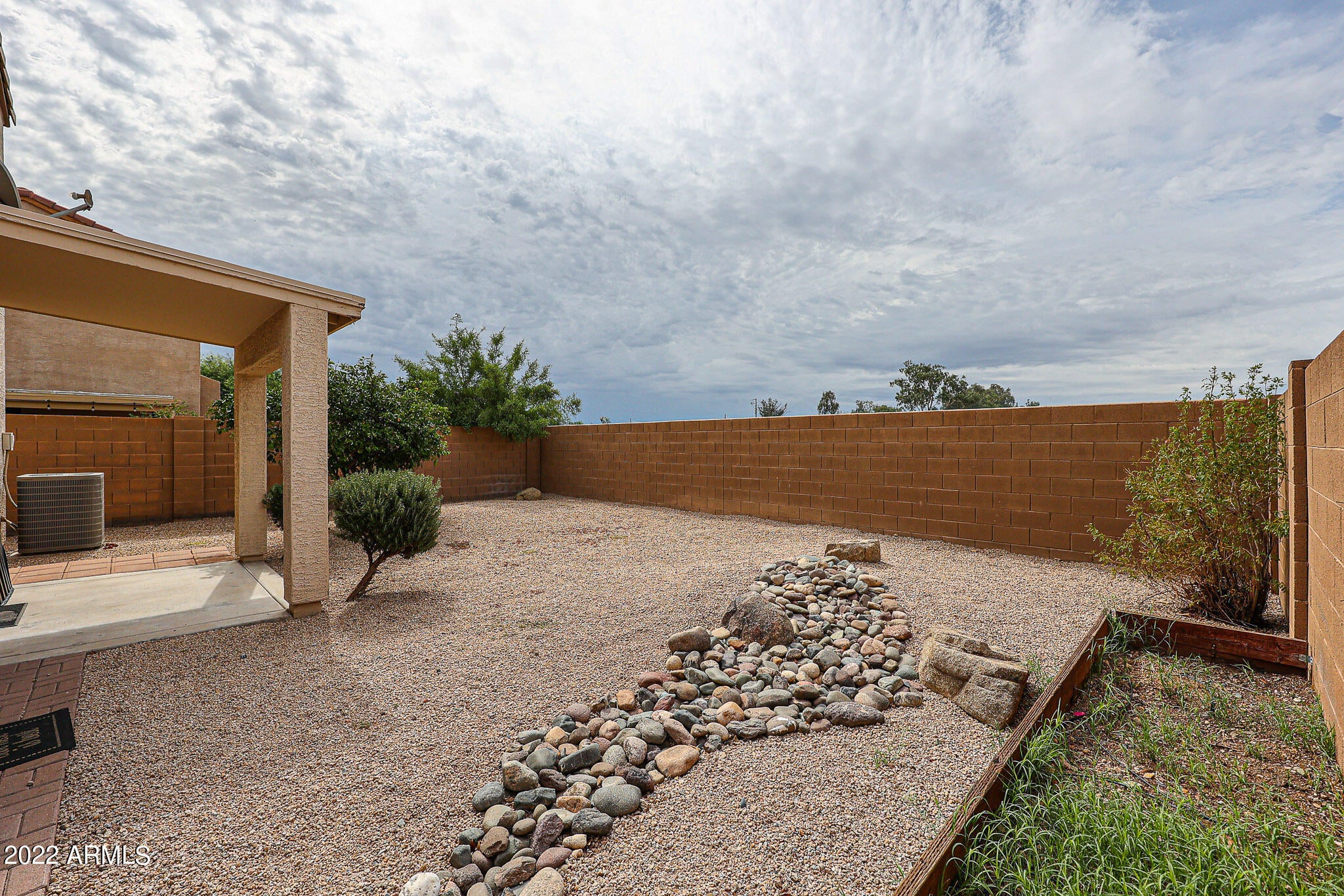 3039 W LOS GATOS Drive