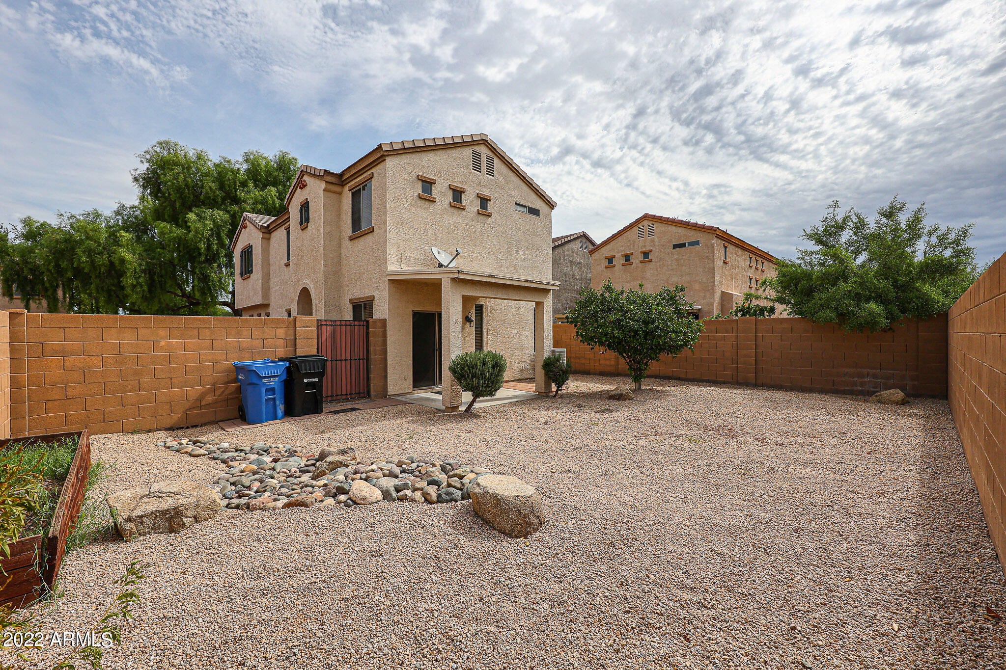 3039 W LOS GATOS Drive