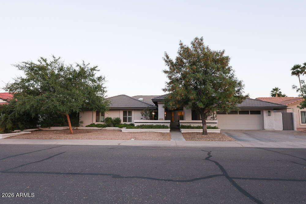 409 W MCNAIR Street