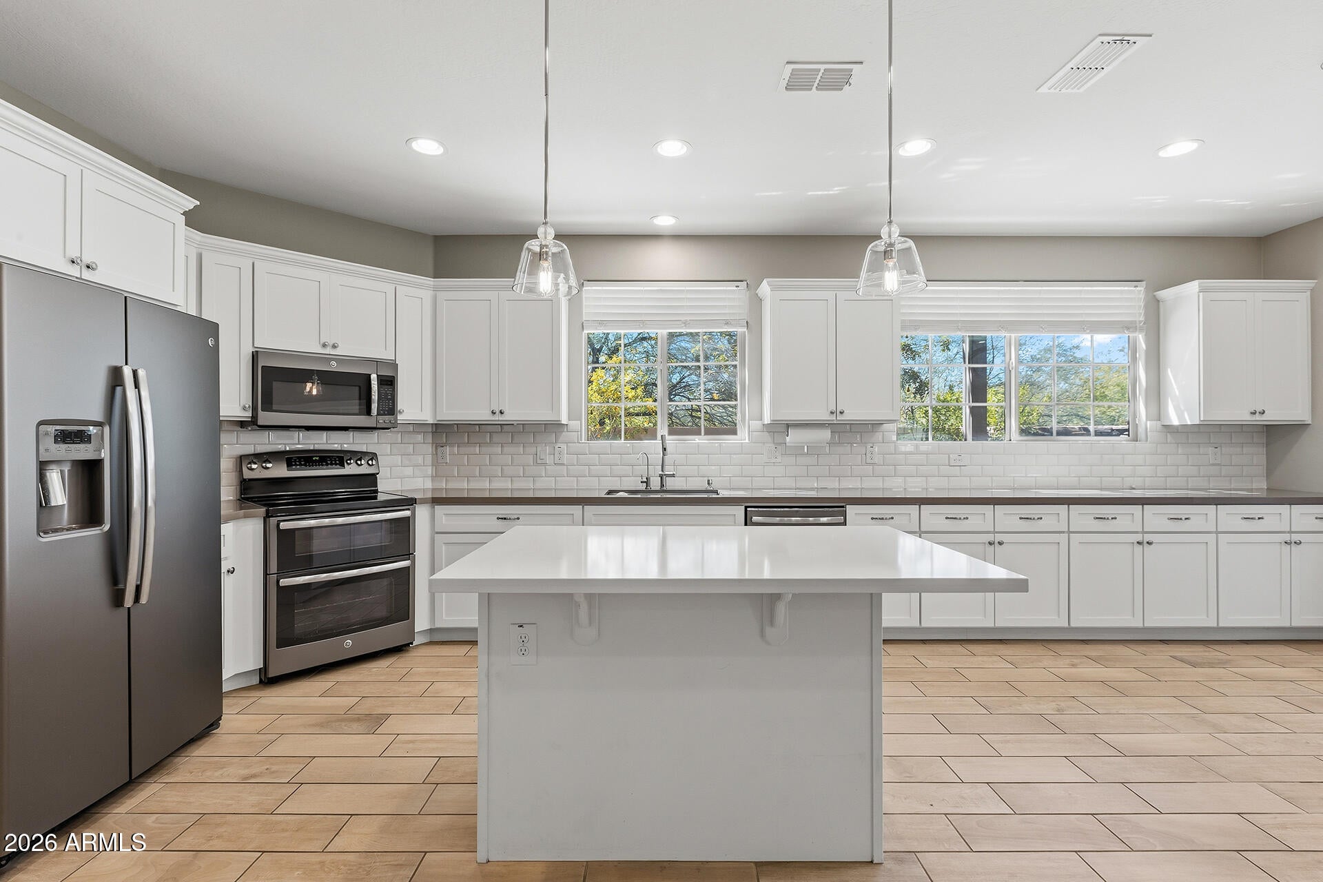 Properties 2 15918 S 11TH Way