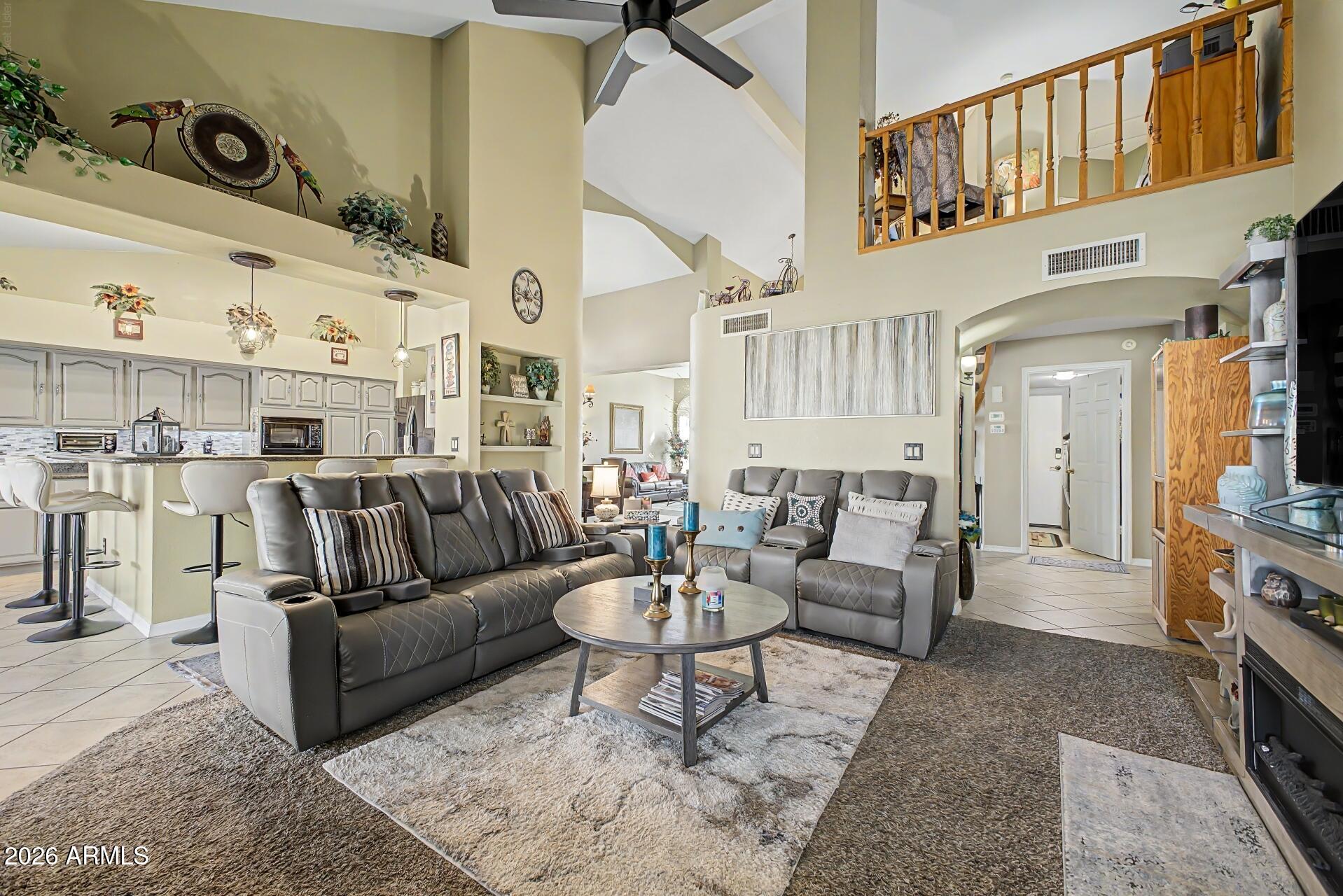 2653 N FONTANA Circle