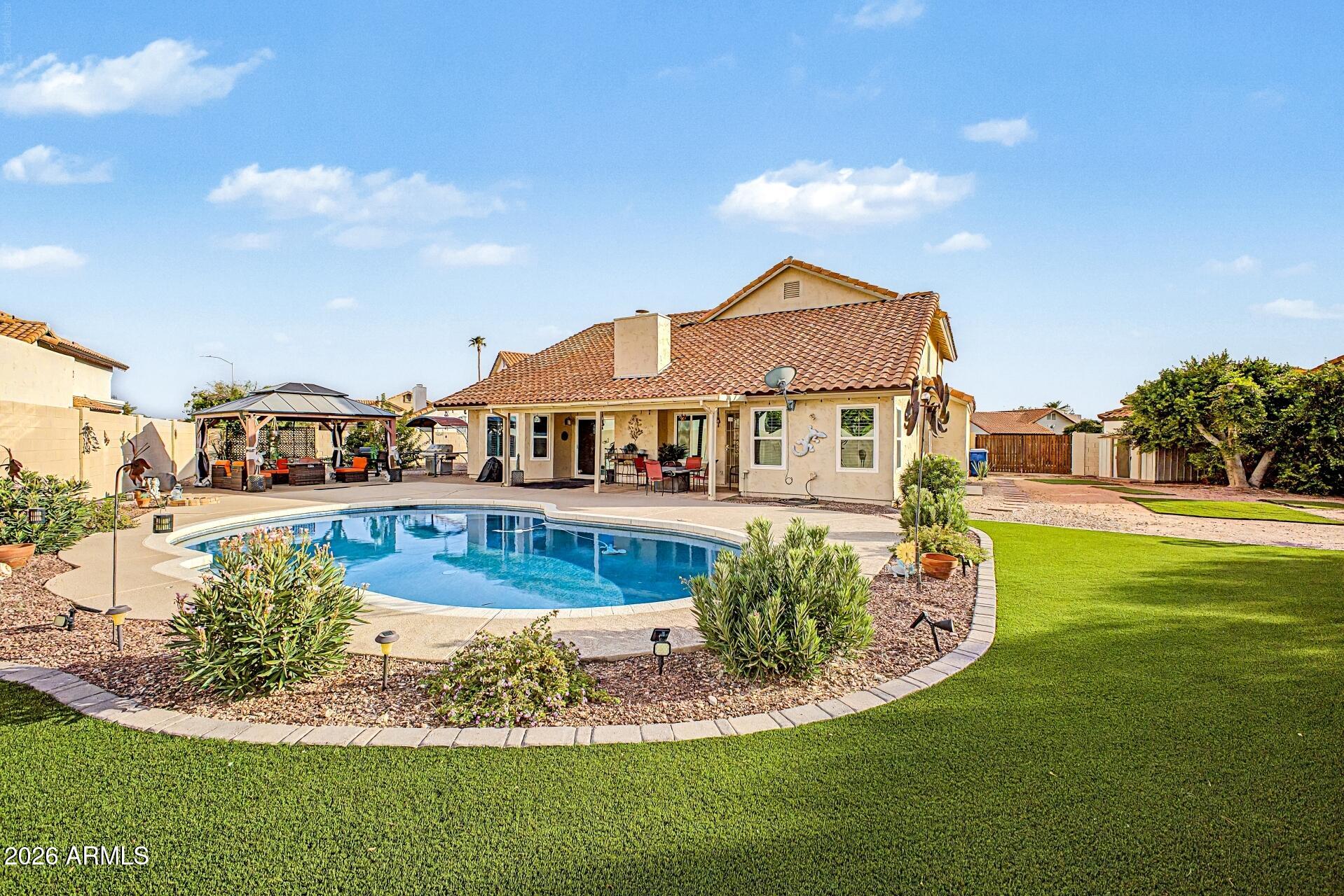 2653 N FONTANA Circle