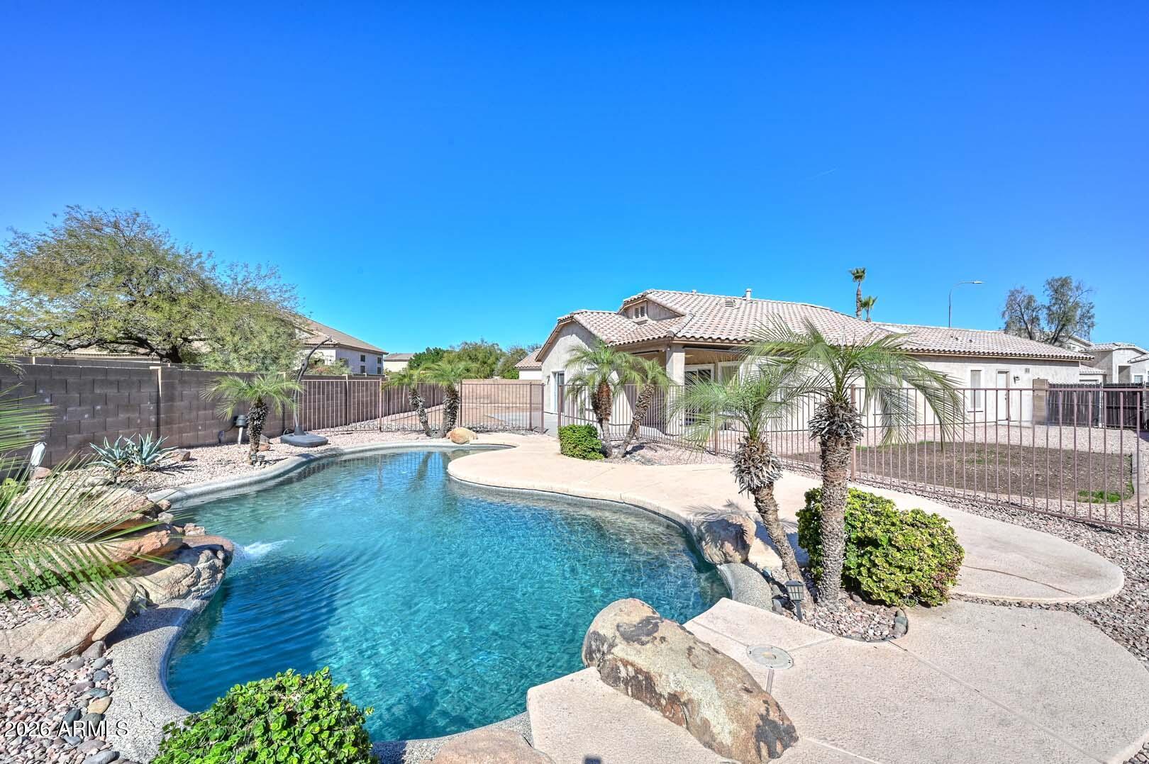 11037 W GRANADA Road