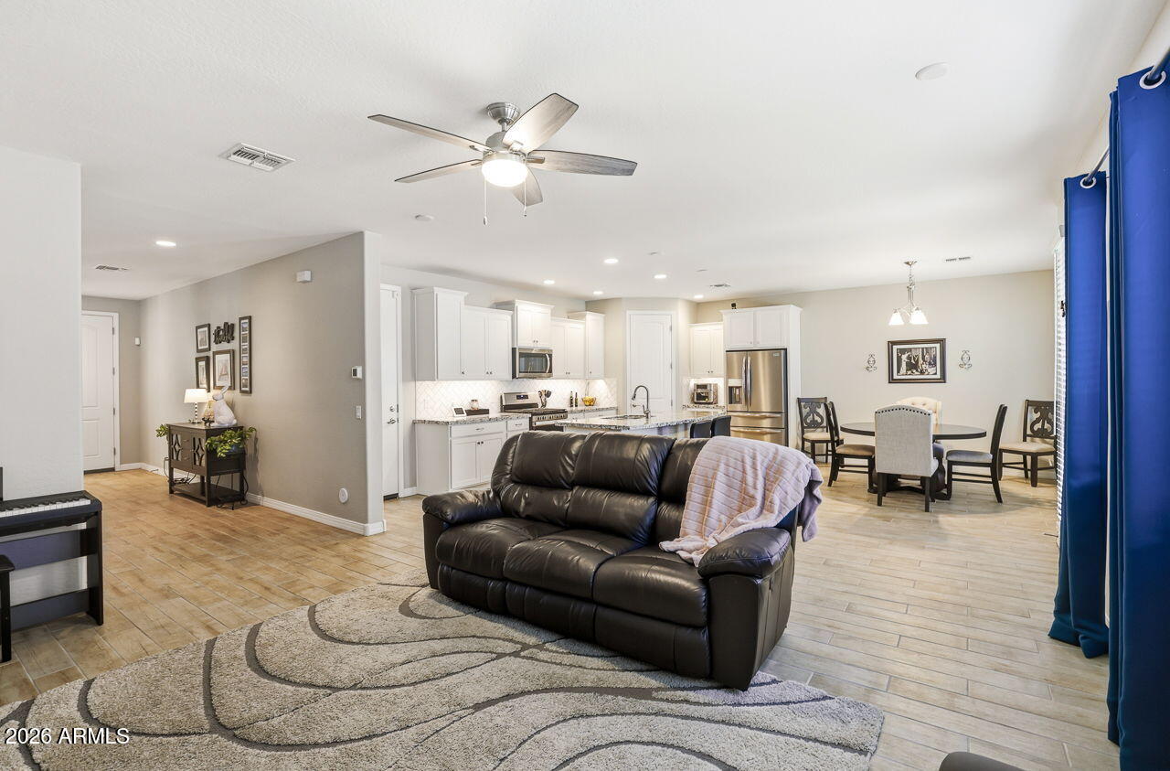 11534 E SHEPPERD Avenue