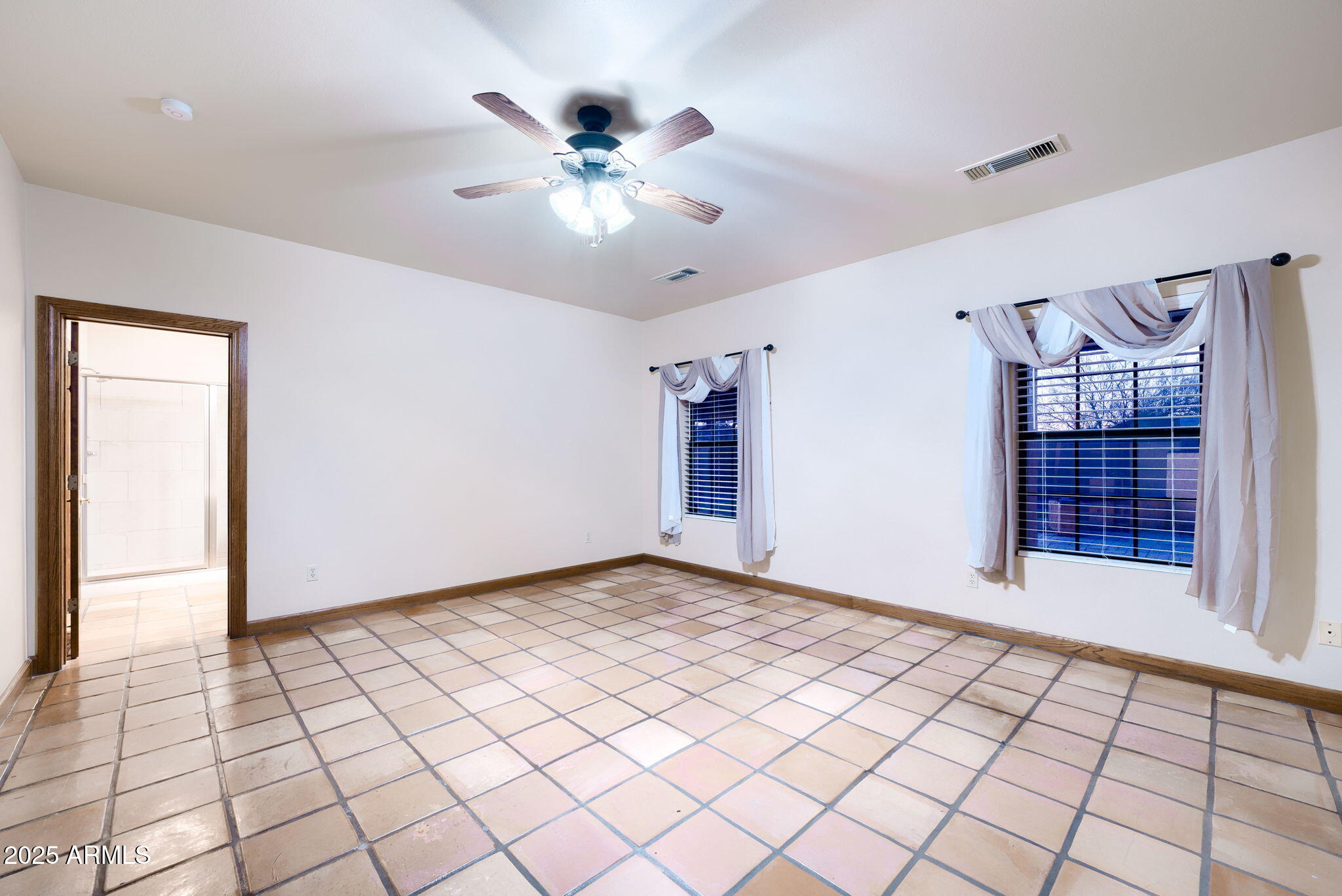 1235 E CLEARVIEW Drive