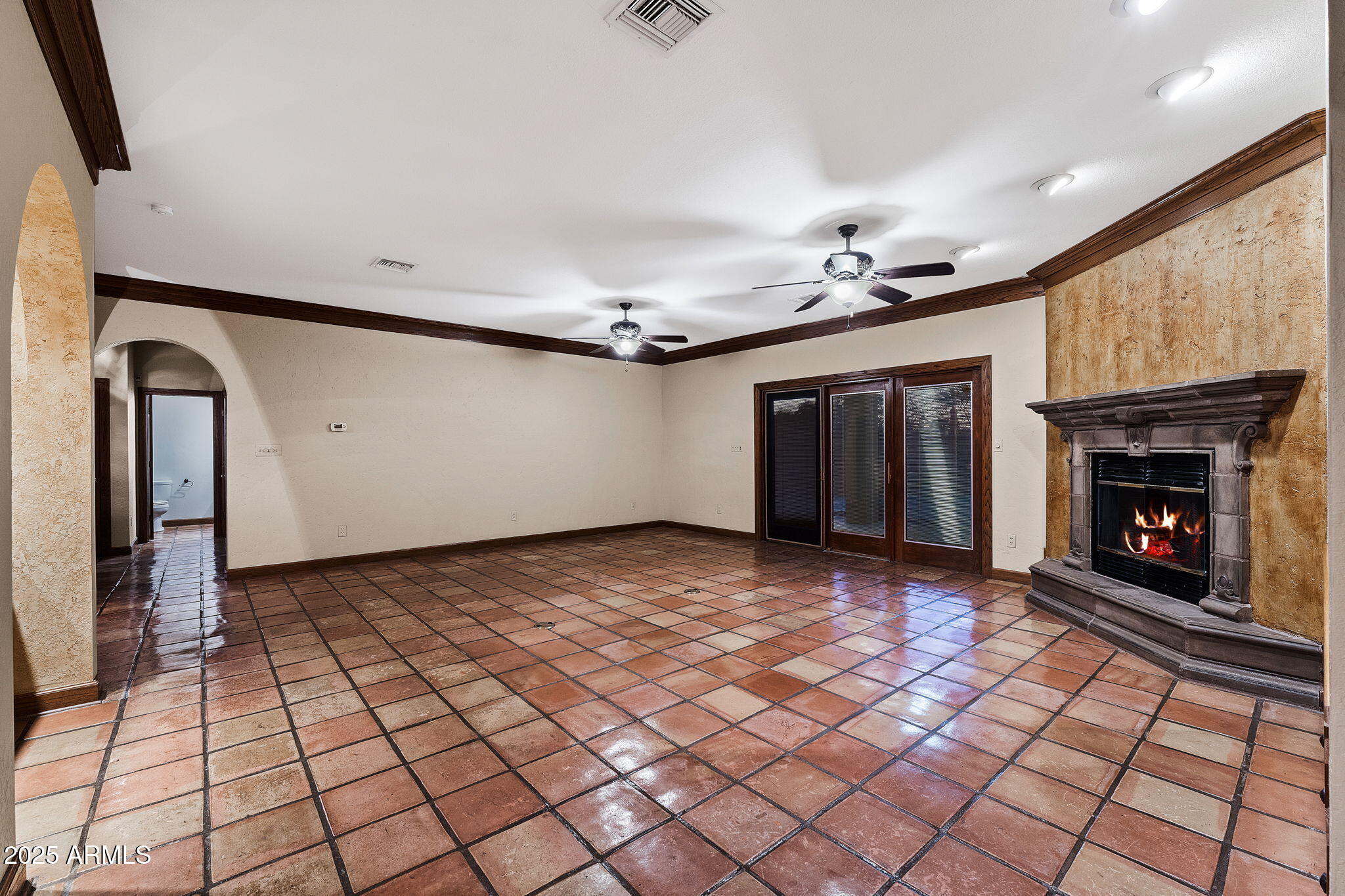 1235 E CLEARVIEW Drive