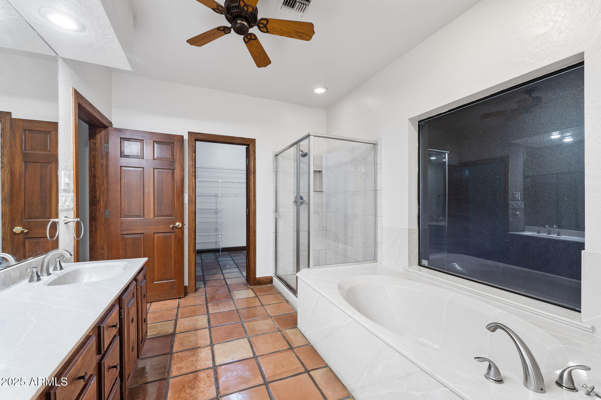 1235 E CLEARVIEW Drive