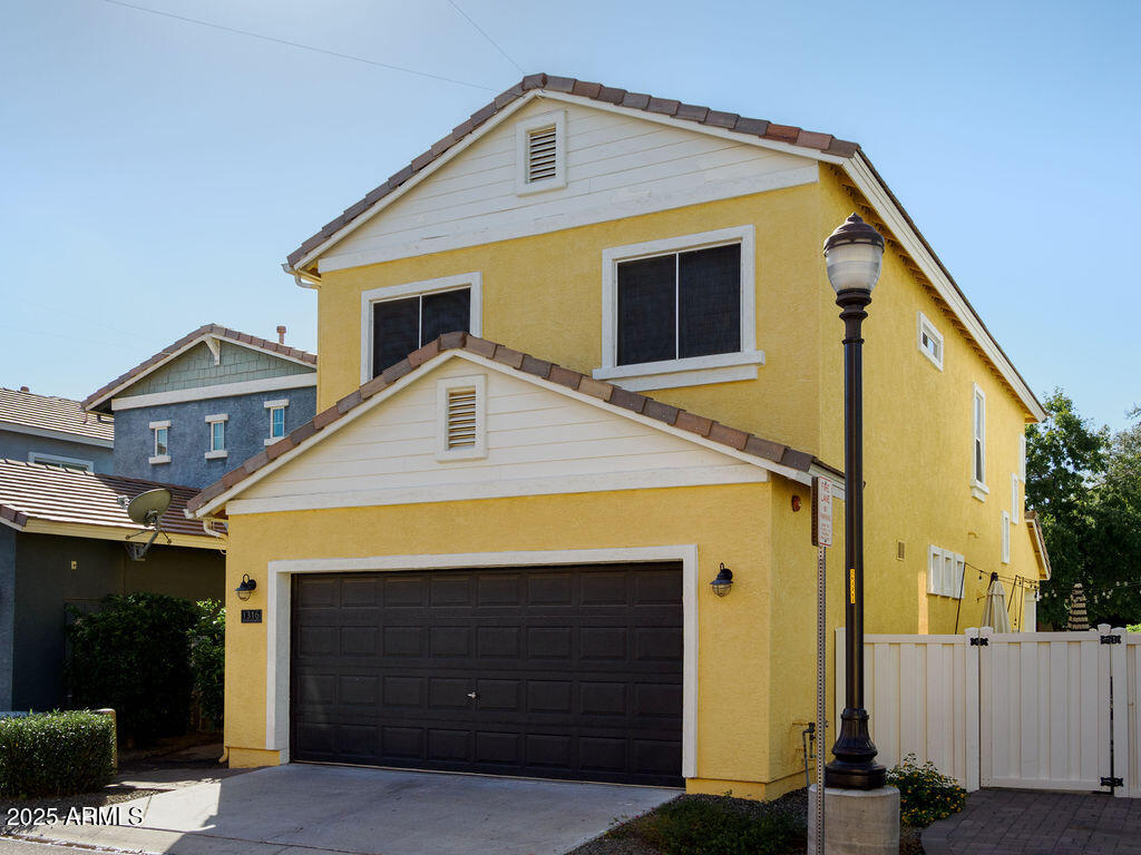 1316 S MINNEOLA Lane