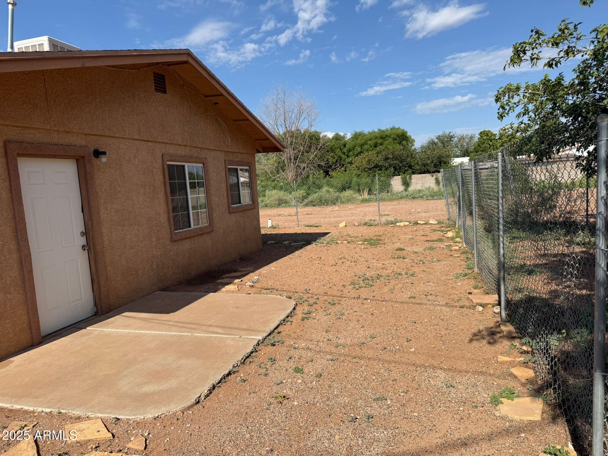 2484 N SULPHUR SPRINGS Street