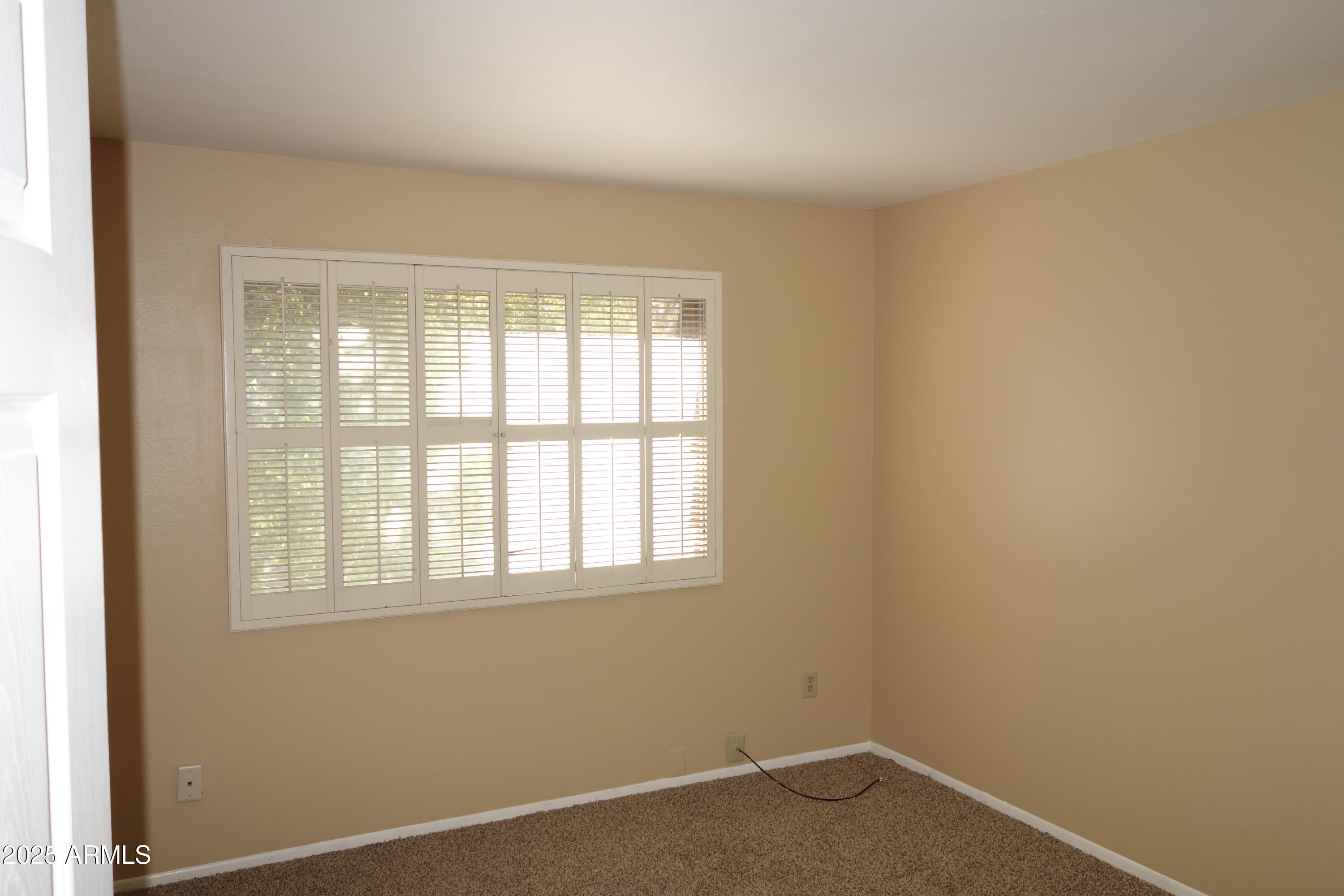 1511 E Newport Drive