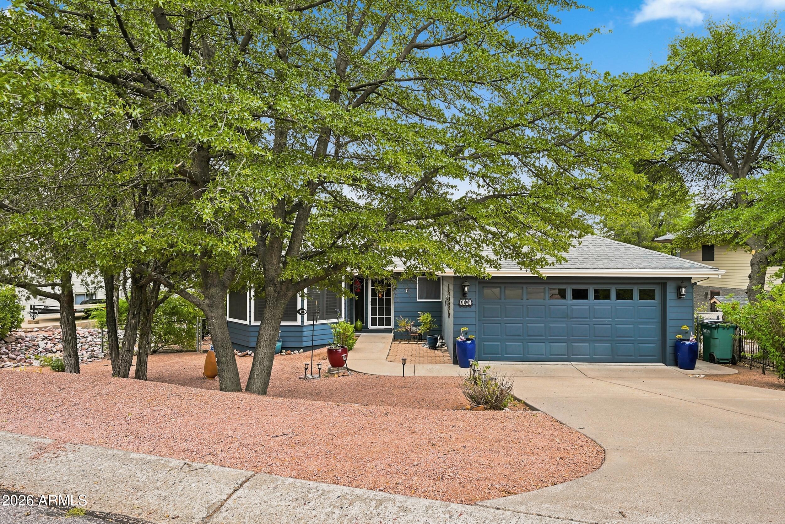1105 N BAVARIAN Way