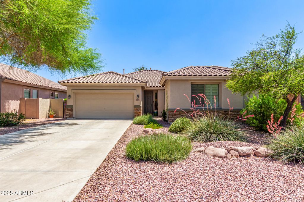 Photo of 7617 E Desert Honeysuckle Drive, Gold Canyon, AZ 85118 (MLS # 6870344)