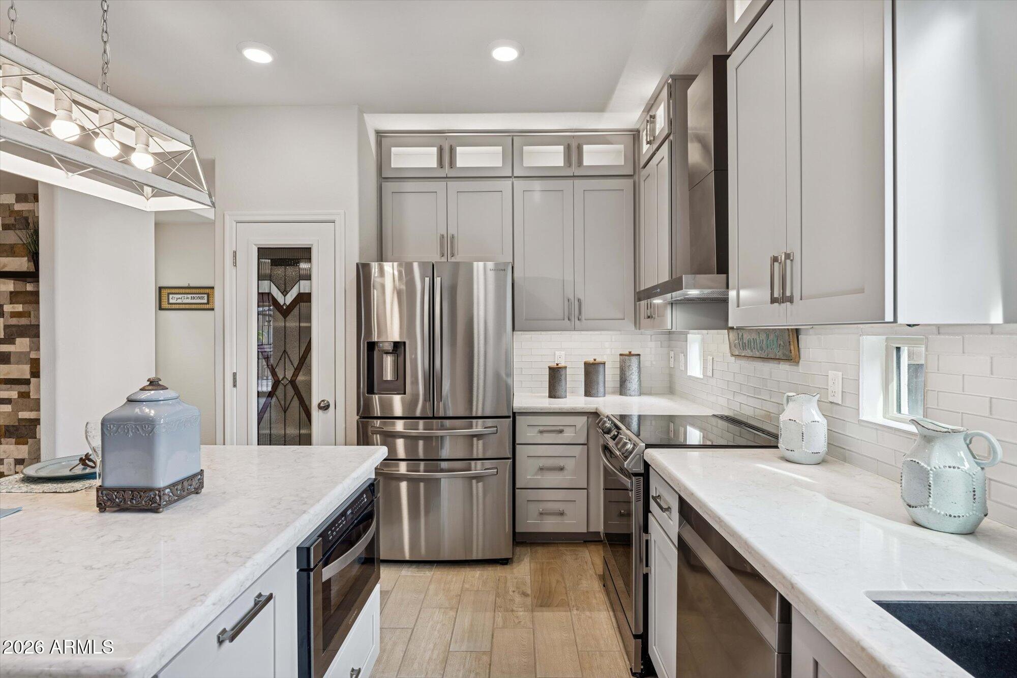 1711 W SATINWOOD Drive