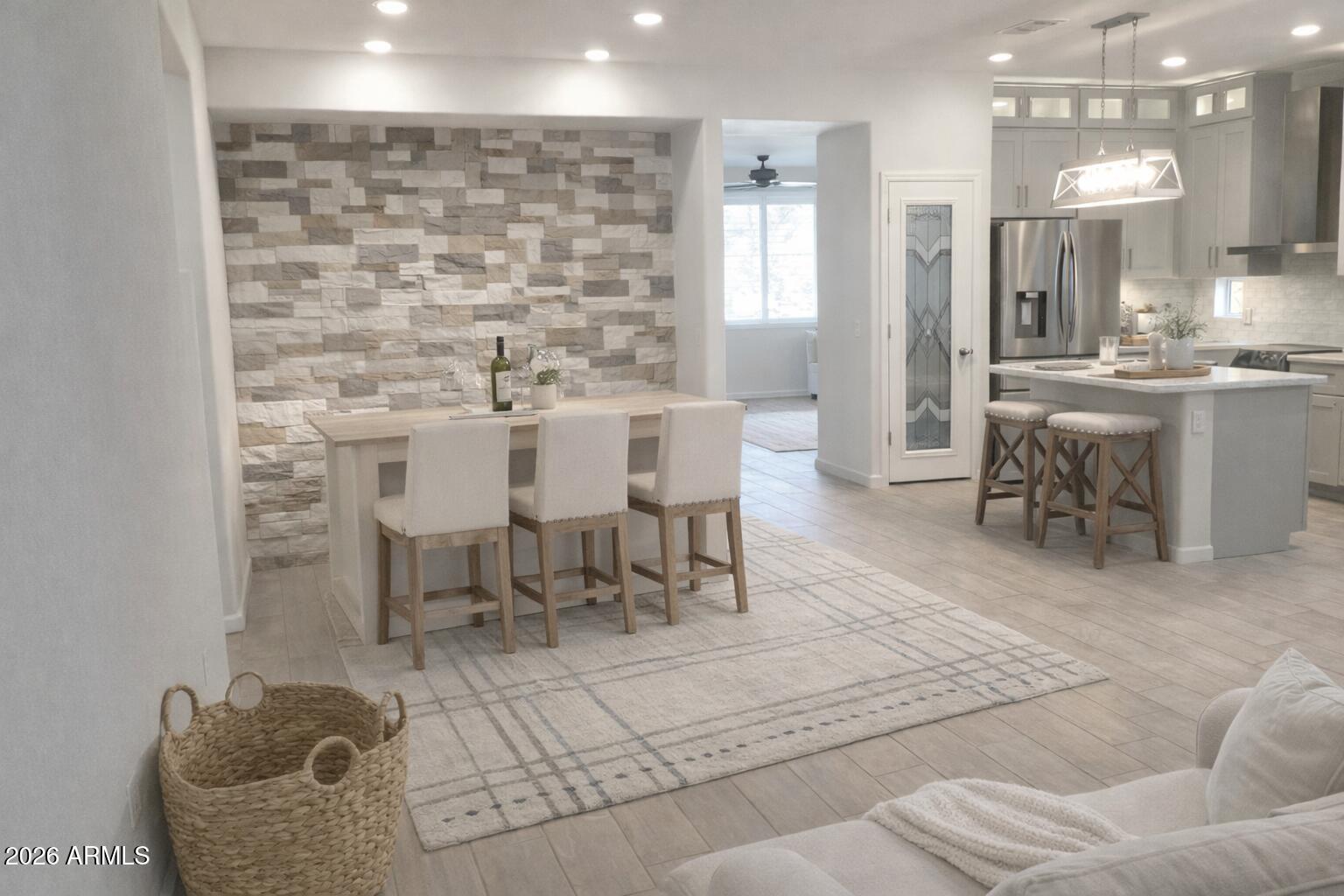 1711 W SATINWOOD Drive