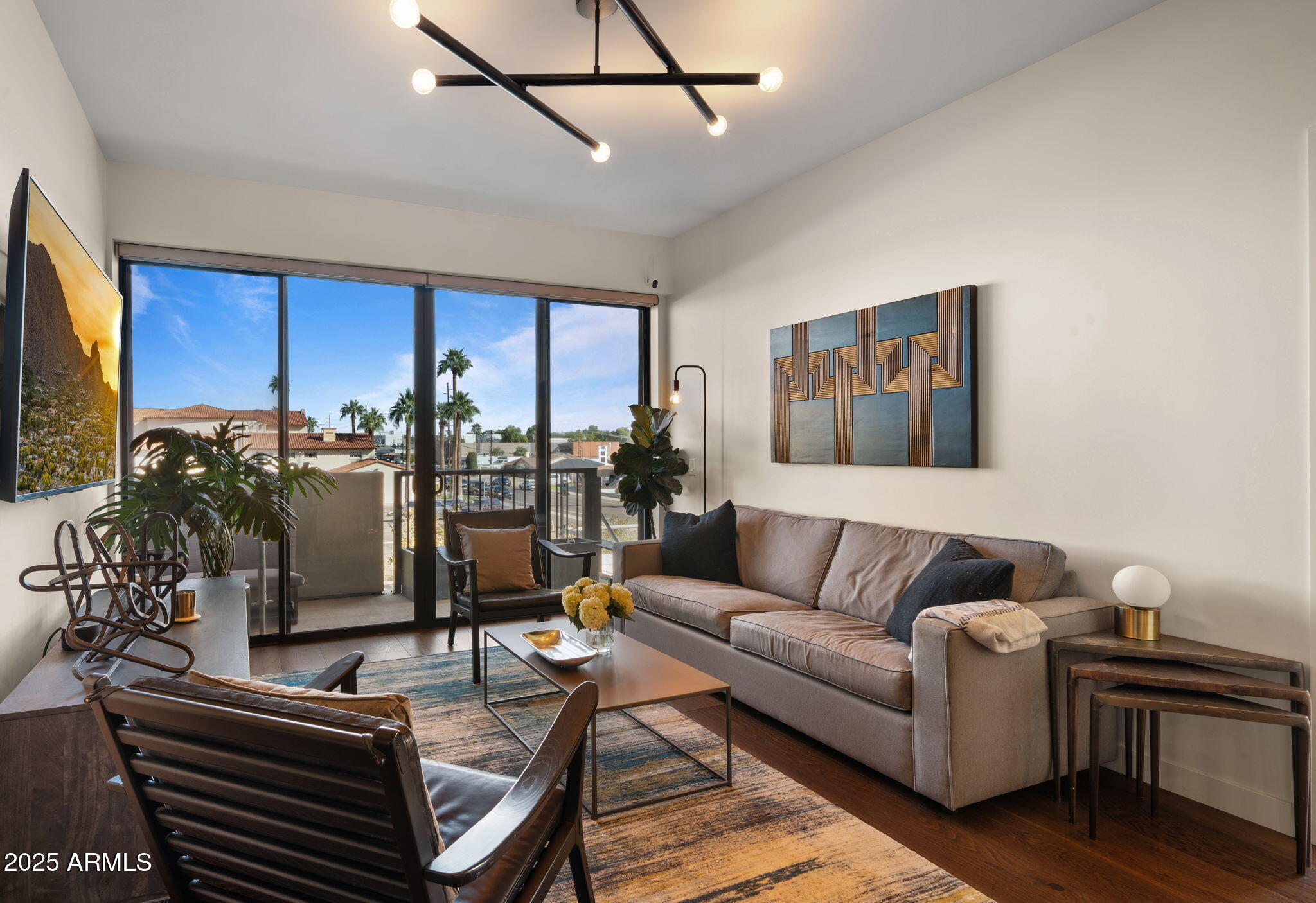 2300 E CAMPBELL Avenue 201