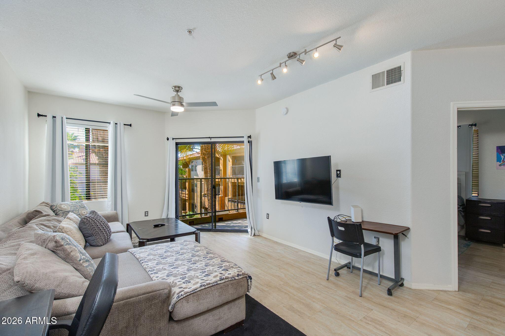 5302 E VAN BUREN Street 3026