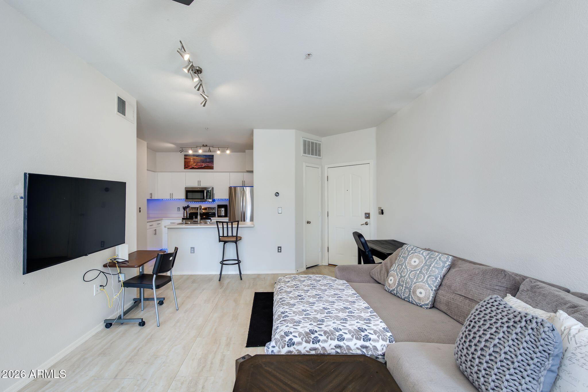 5302 E VAN BUREN Street 3026