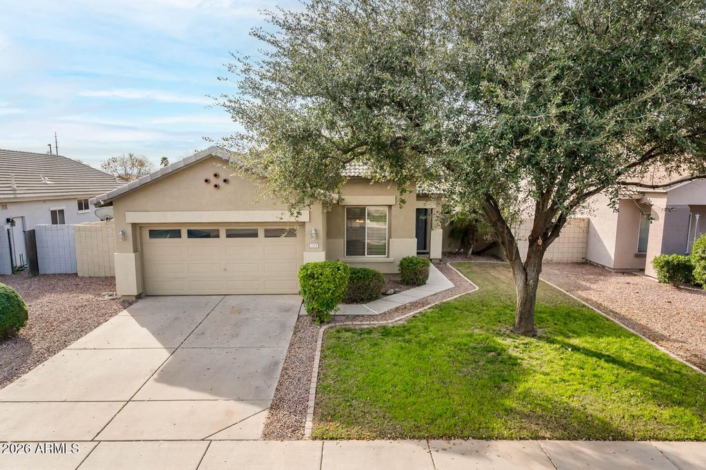 Photo of 3725 E Woodside Way, Gilbert, AZ 85297 (MLS # 6975787)