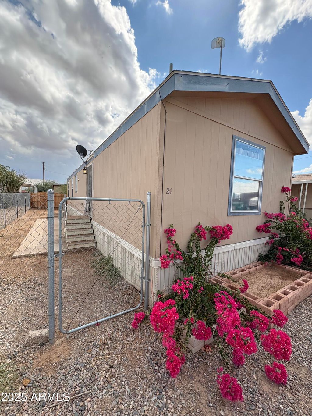 Photo of 608 W Frontier Street #24, Eloy, AZ 85131 (MLS # 6942230)