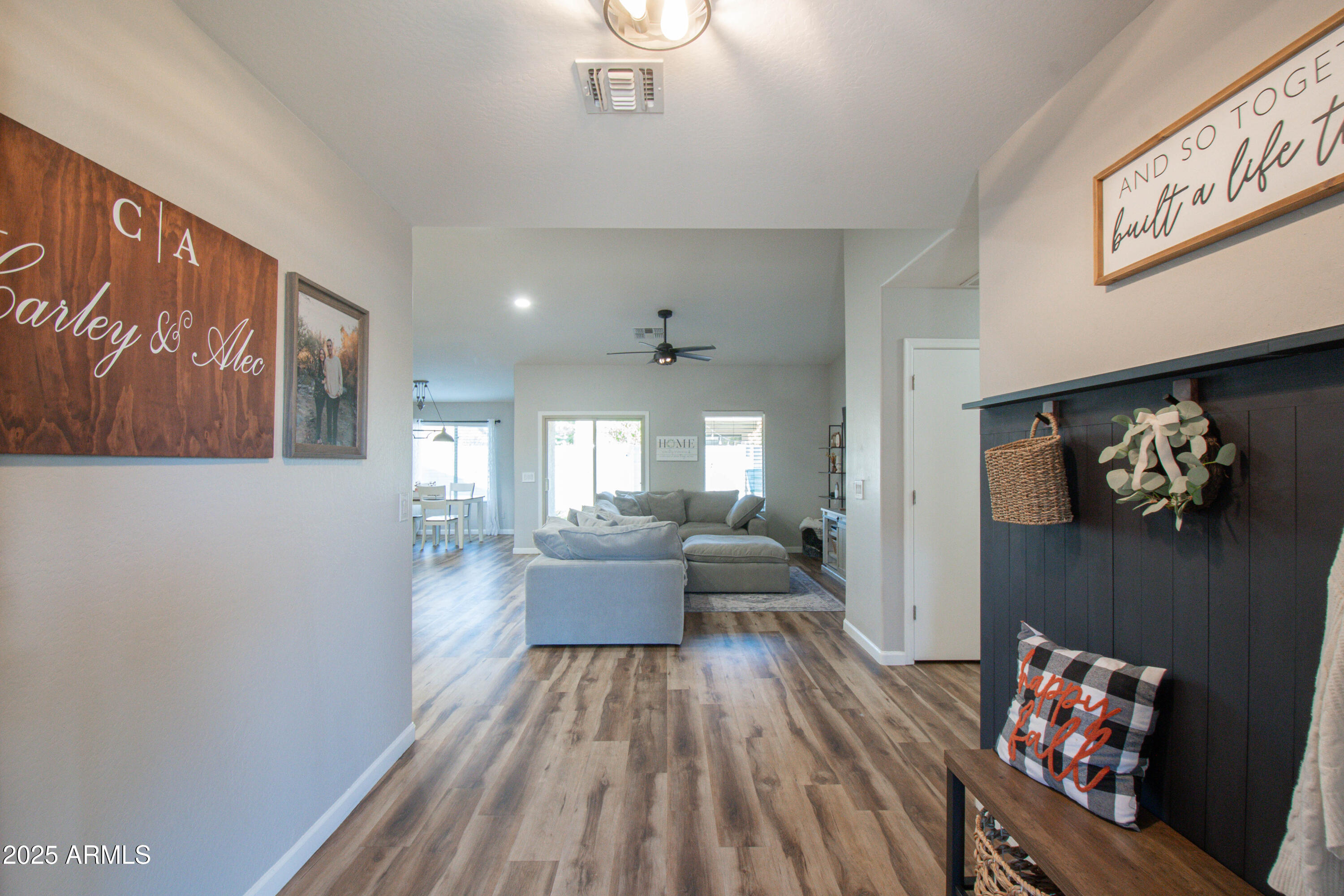 2218 E MOHAVE Lane