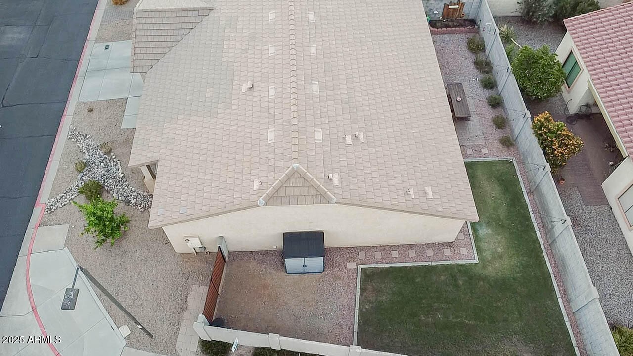 2218 E MOHAVE Lane