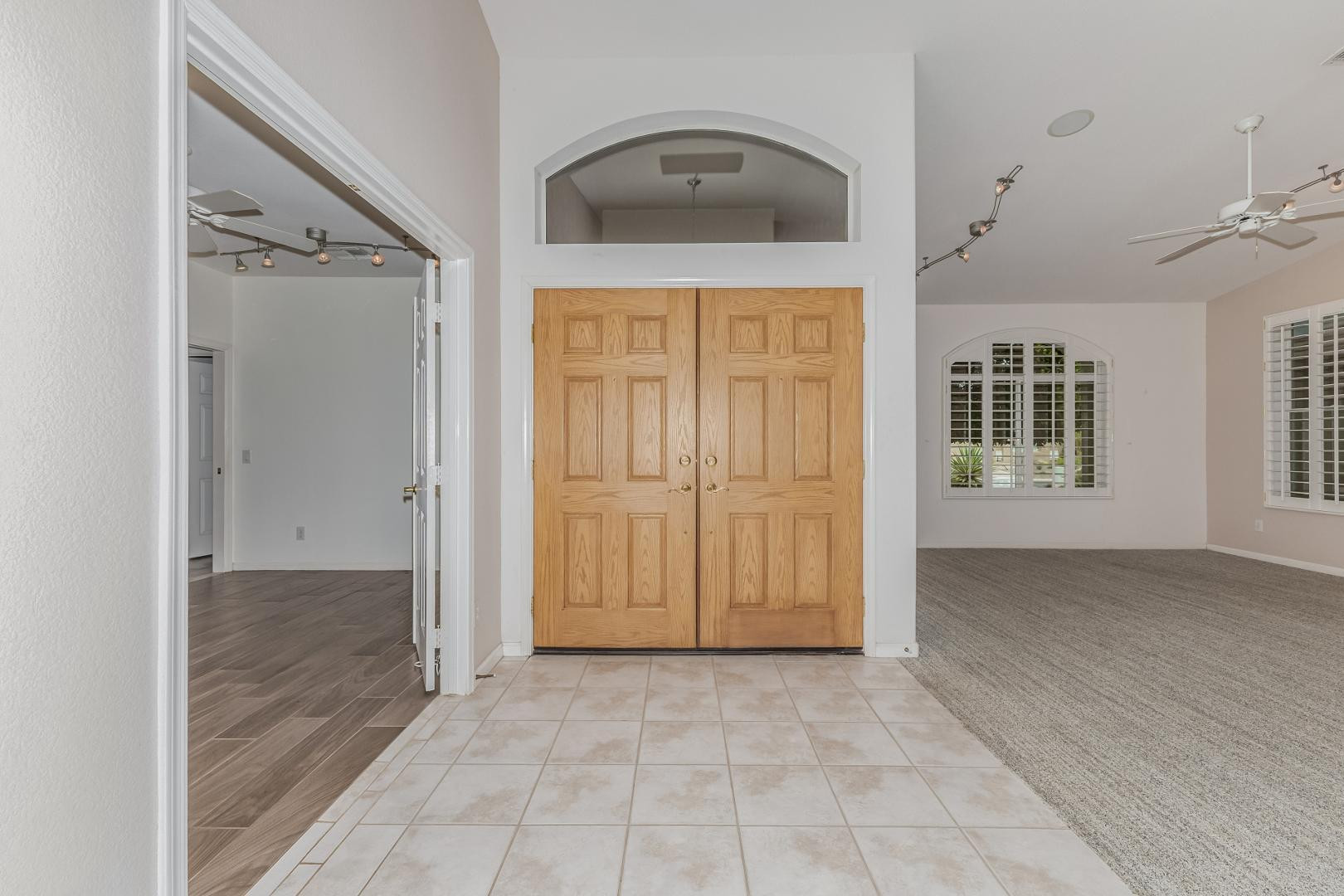 9843 E Sunburst Drive