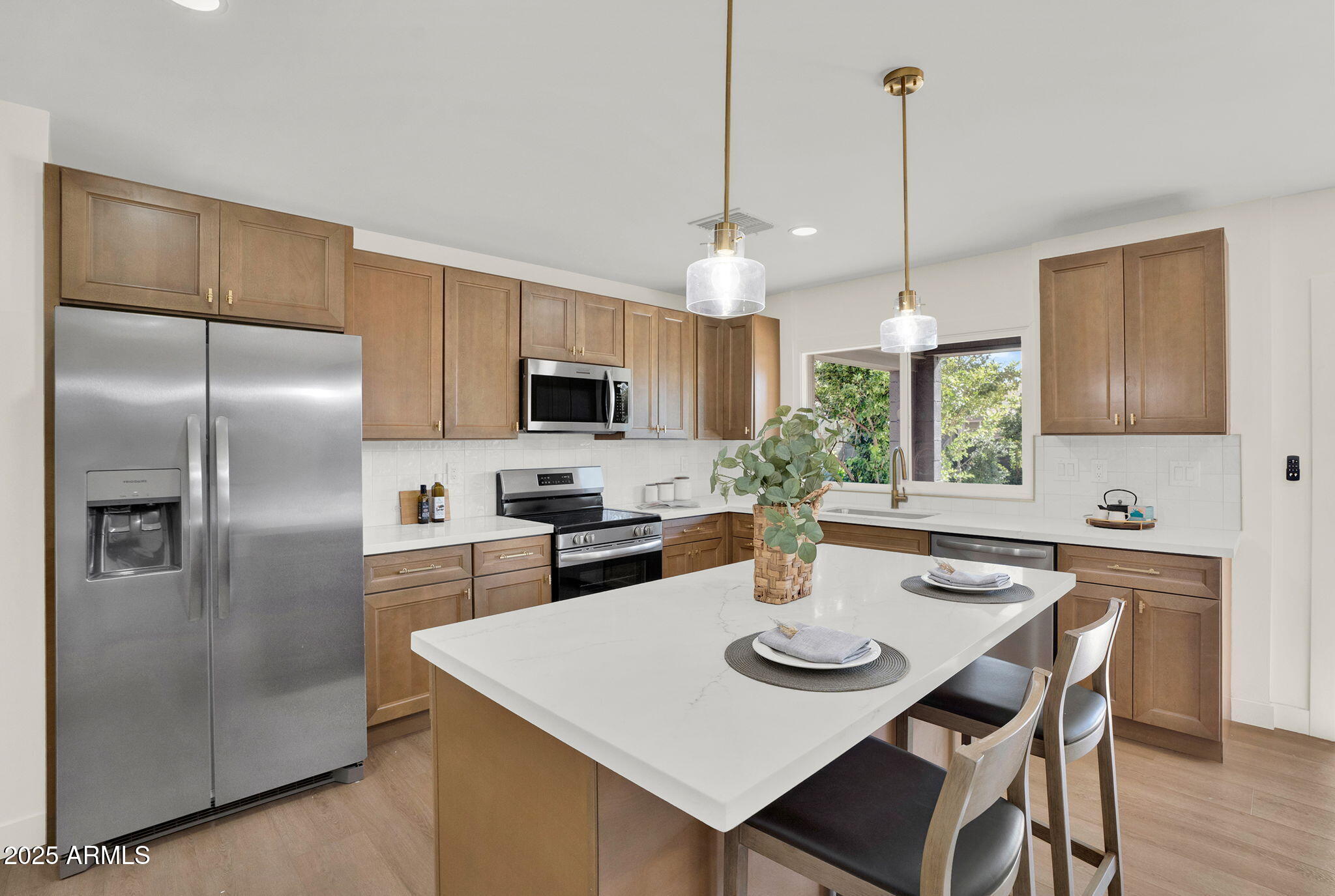 2137 E CORNELL Drive