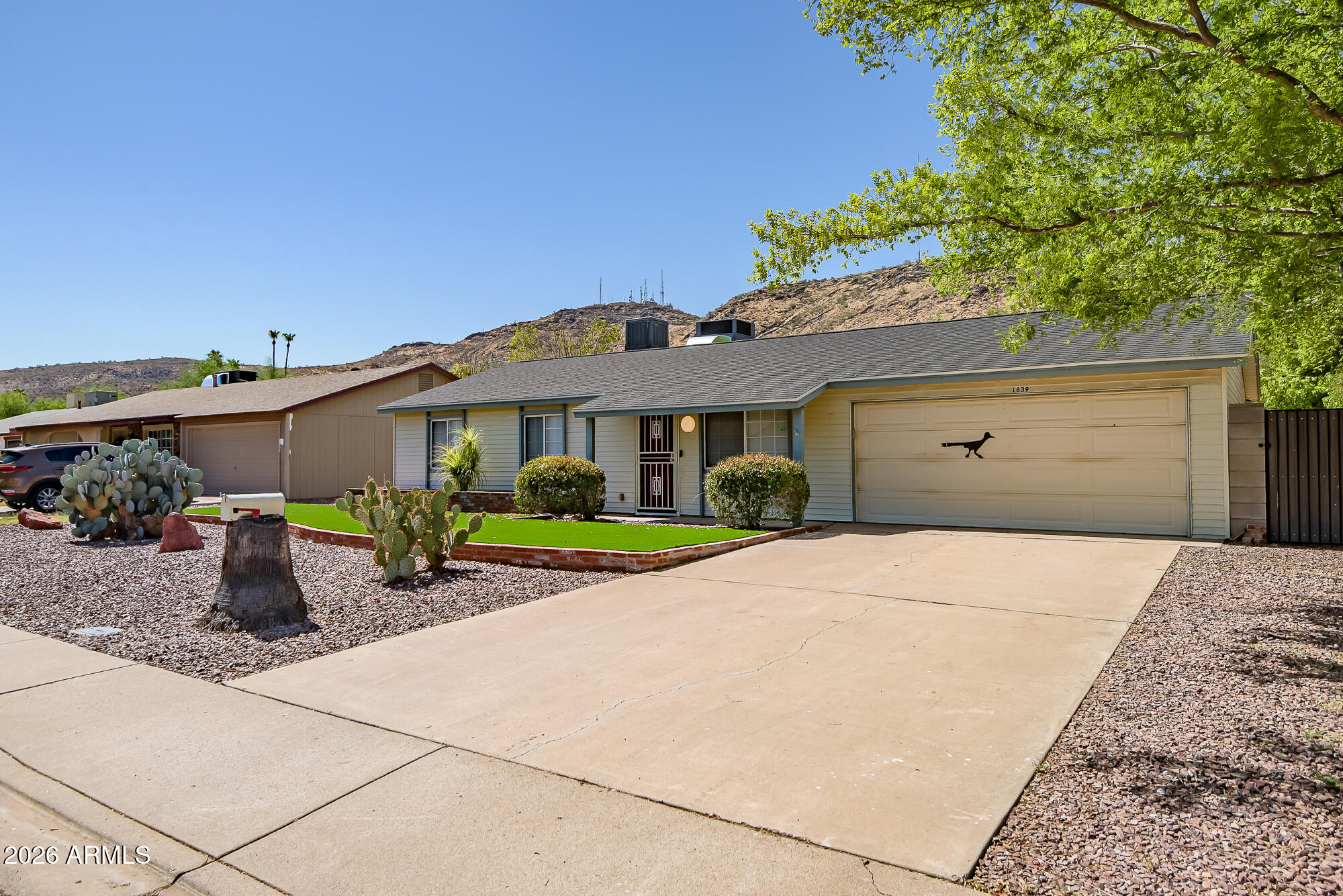 1639 W WOOD Drive