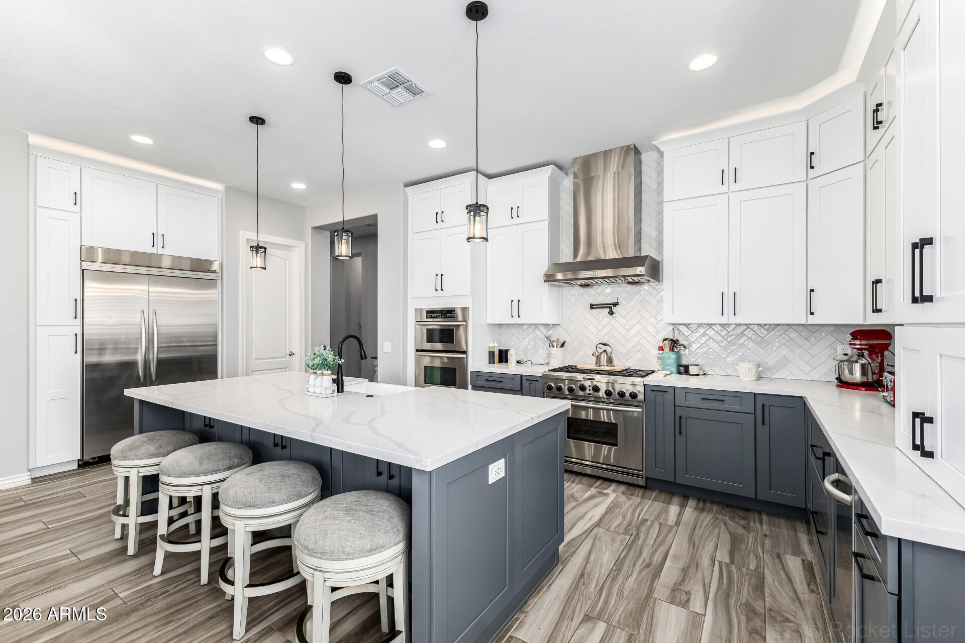 20394 E CALLE DE FLORES --