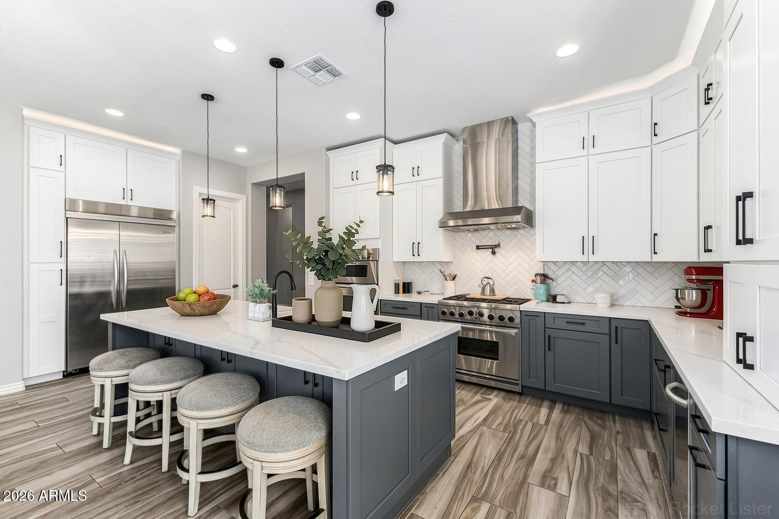 20394 E CALLE DE FLORES --