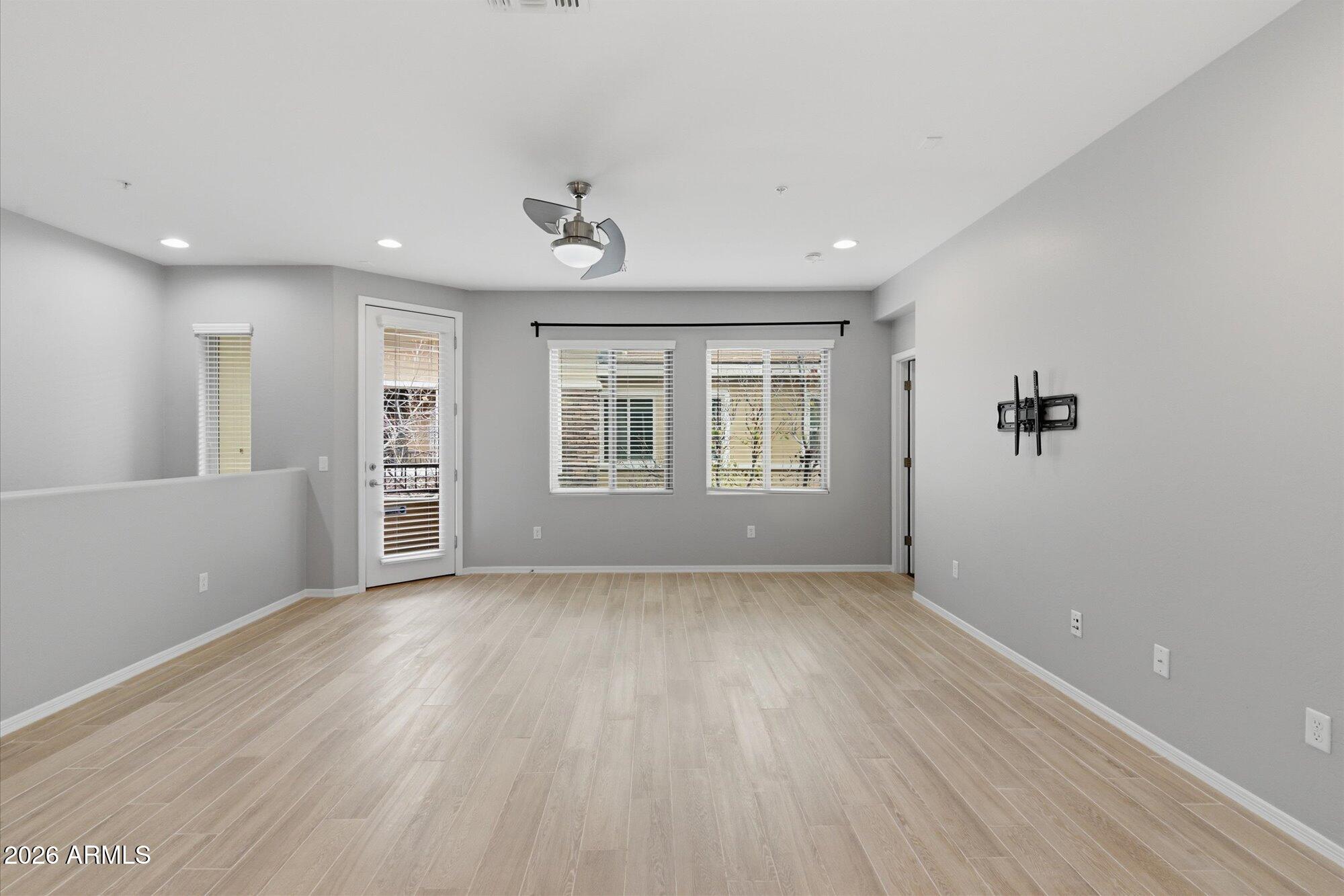 5550 N 16TH Street 171