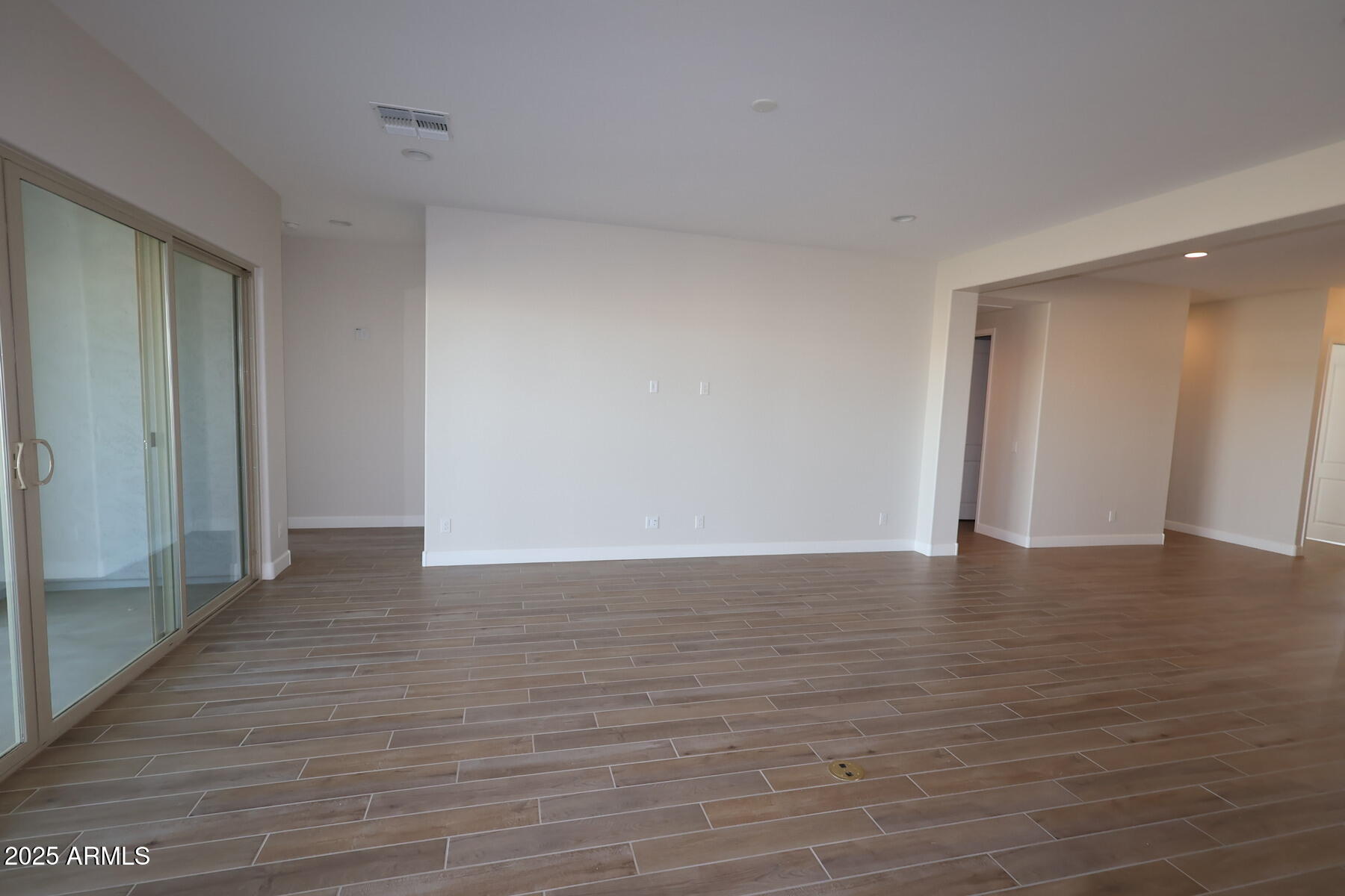 1042 W RIDGE Road