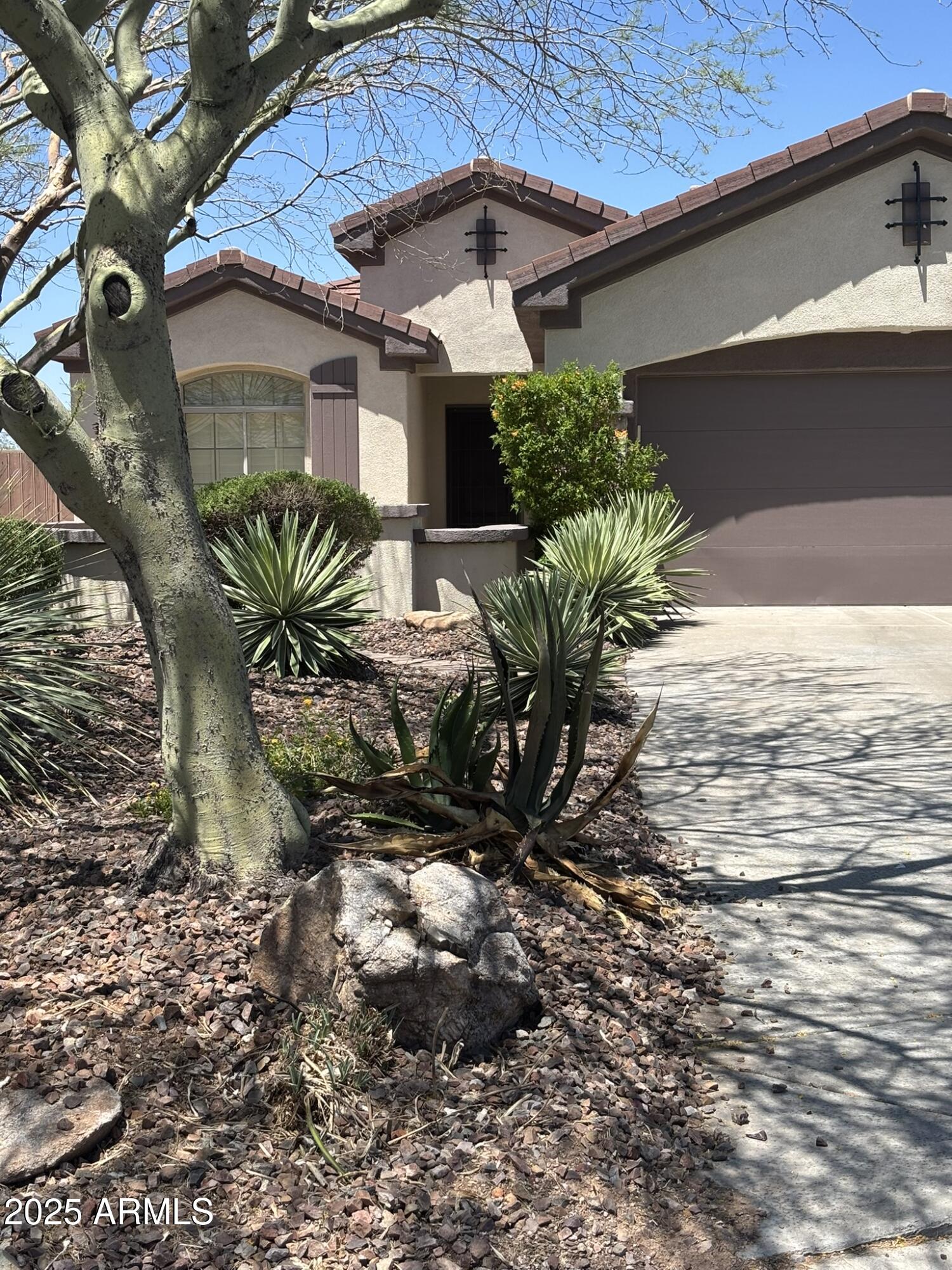 41520 N RIVER BEND Court