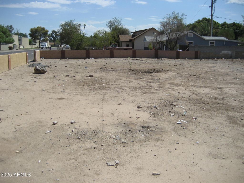 Photo of 2105 W Elm Street #1, Phoenix, AZ 85015 (MLS # 6902689)
