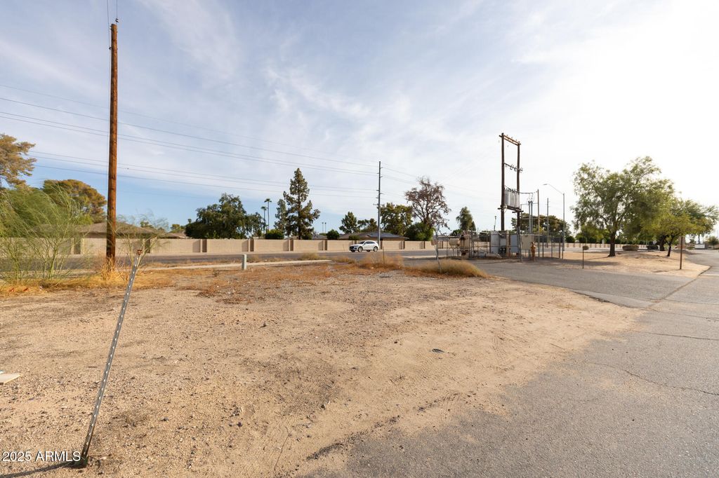 Photo of 0 W Olive Avenue #N, Peoria, AZ 85345 (MLS # 6915689)