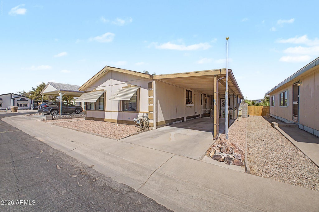 Photo of 11275 N 99th Avenue #77, Peoria, AZ 85345 (MLS # 7045165)