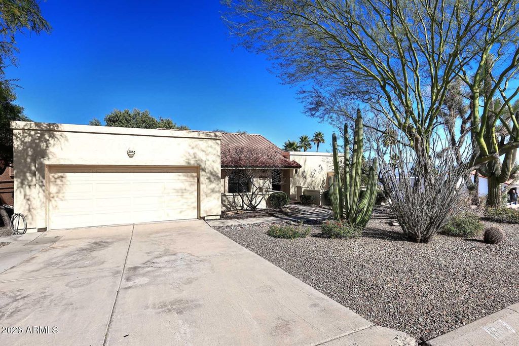 Photo of 15556 E Cholla Drive, Fountain Hills, AZ 85268 (MLS # 6974735)