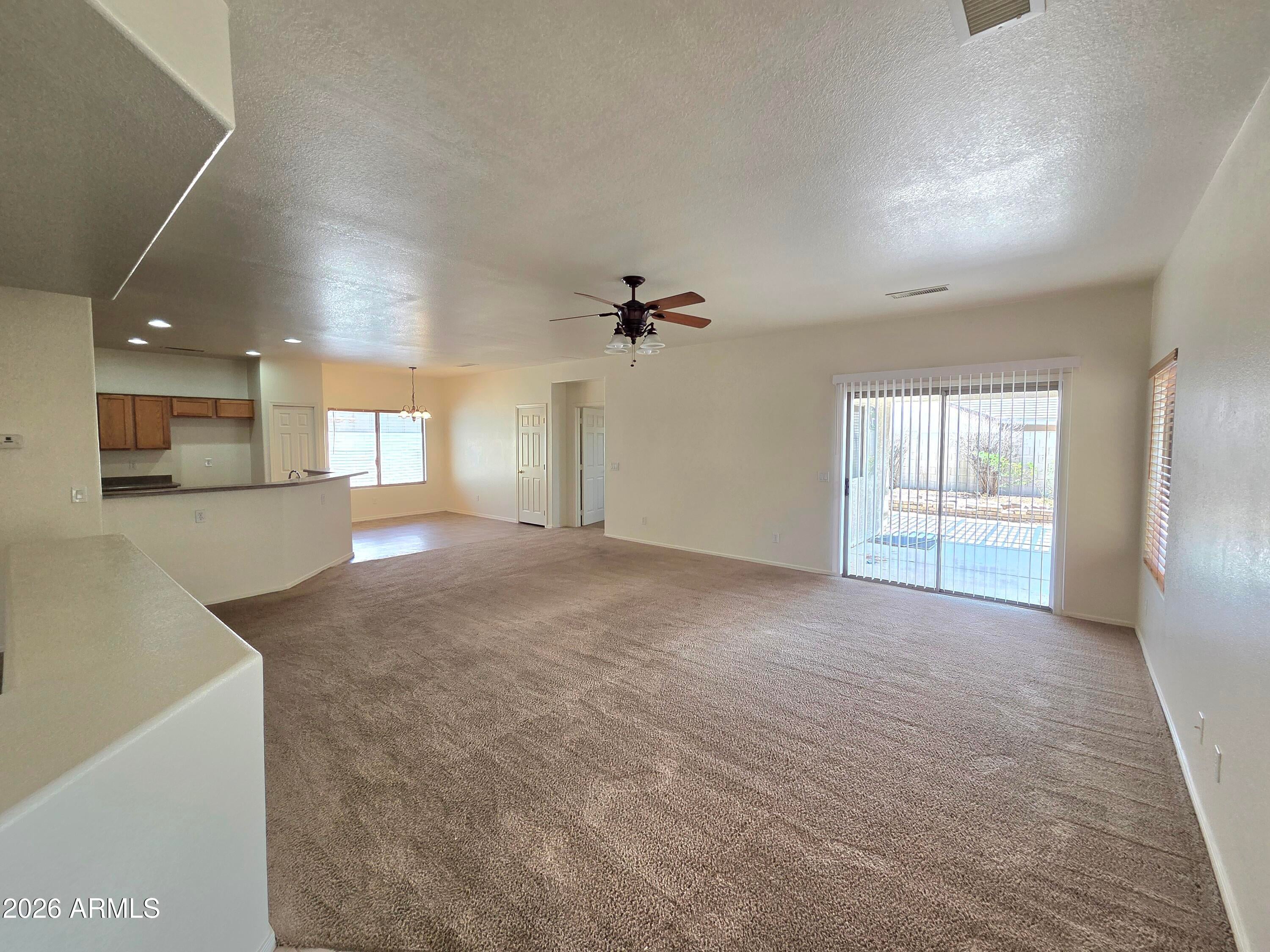 609 W RIO VISTA Lane