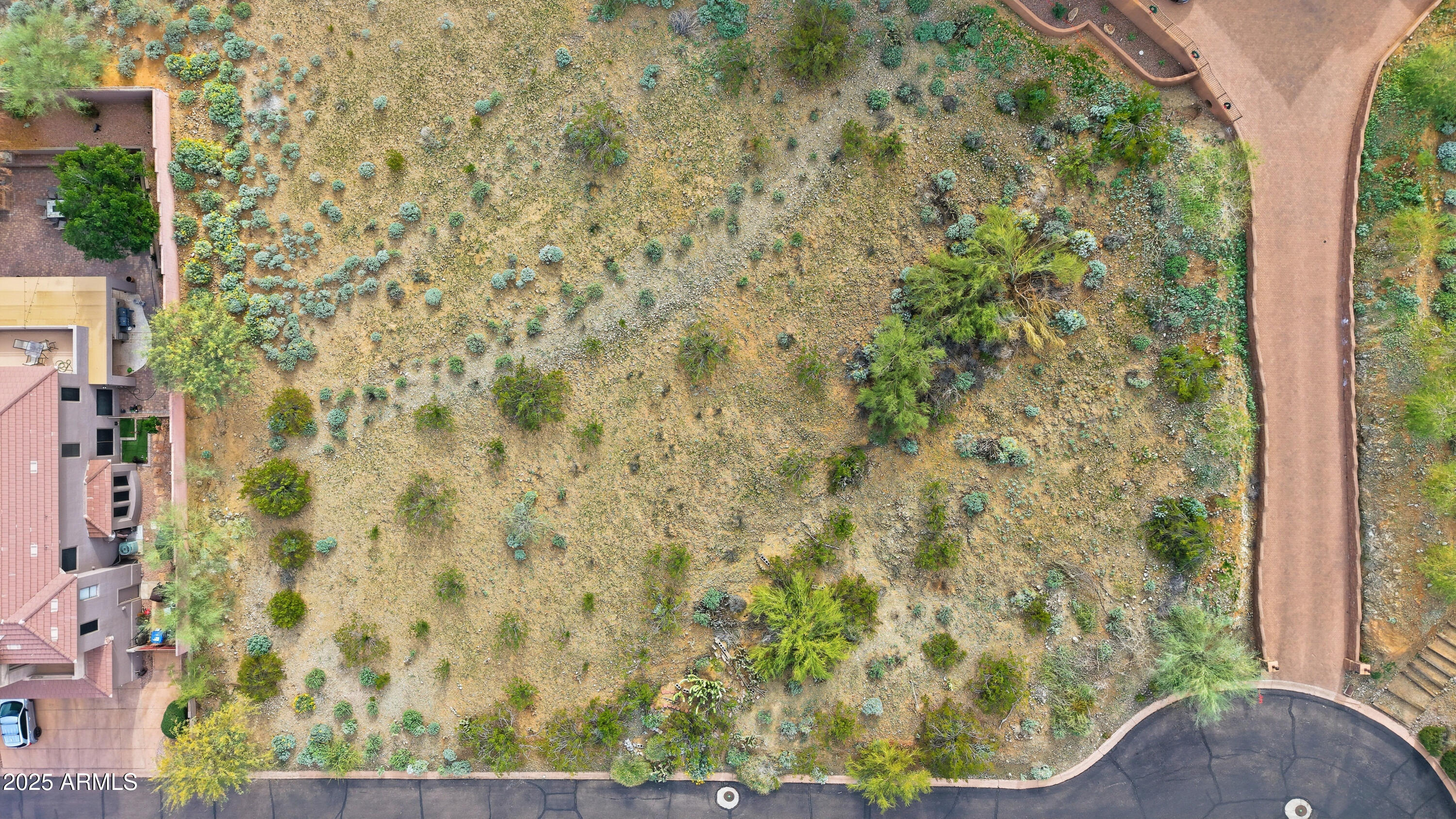 2707 E GELDING Drive 34