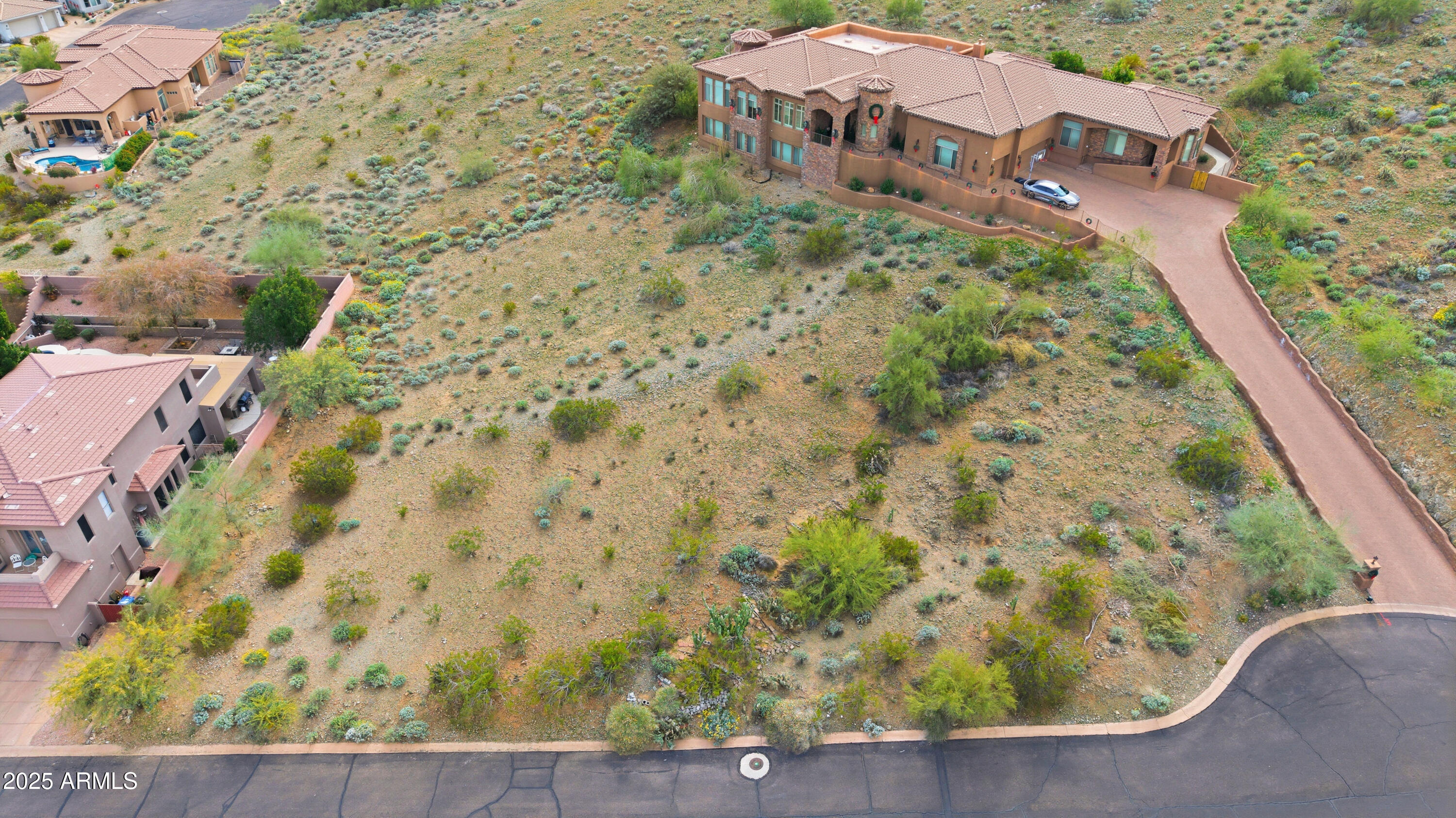 2707 E GELDING Drive 34